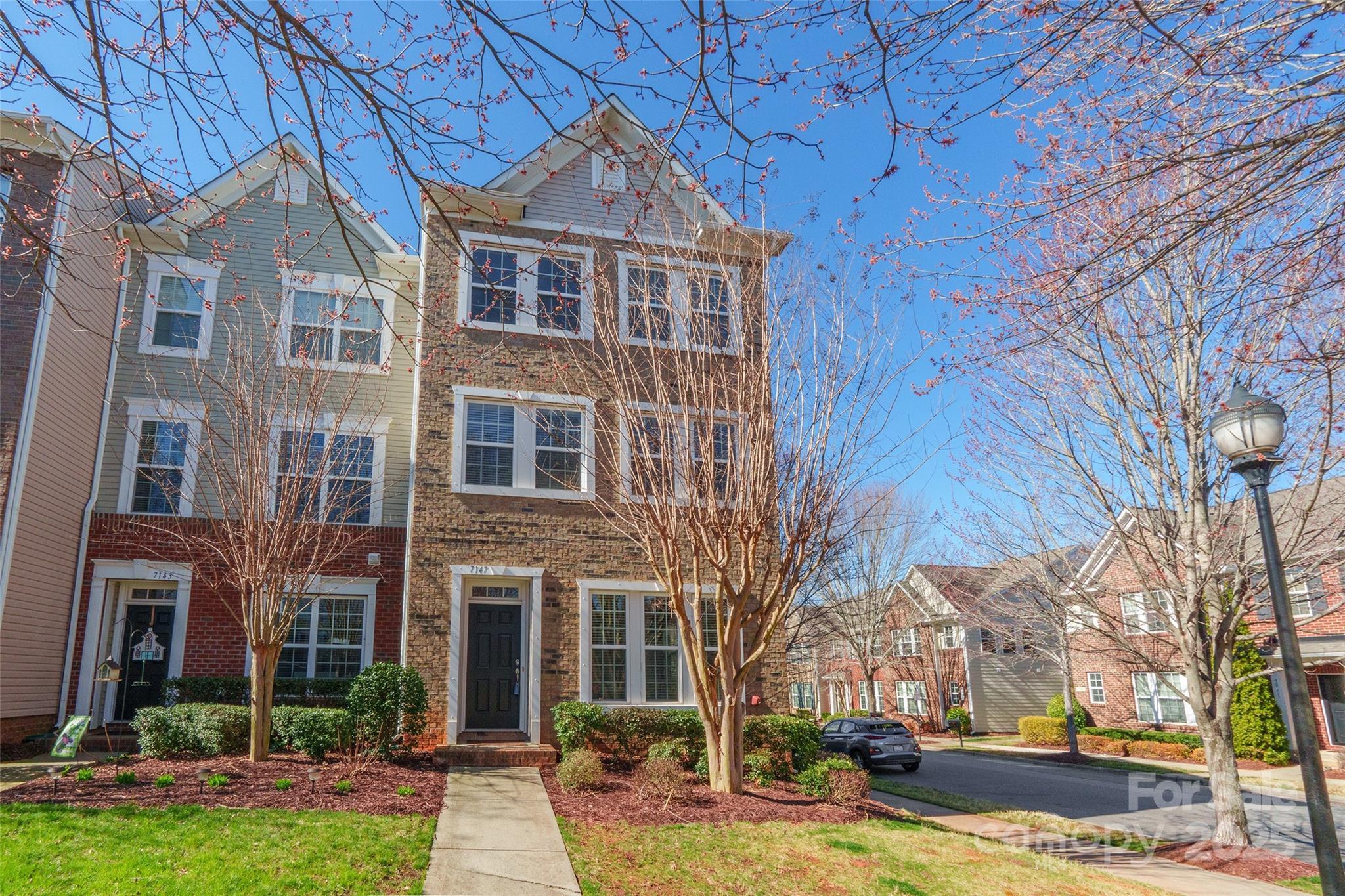 Photo one of 7147 Brighton Park Dr Mint Hill NC 28227 | MLS 4233780