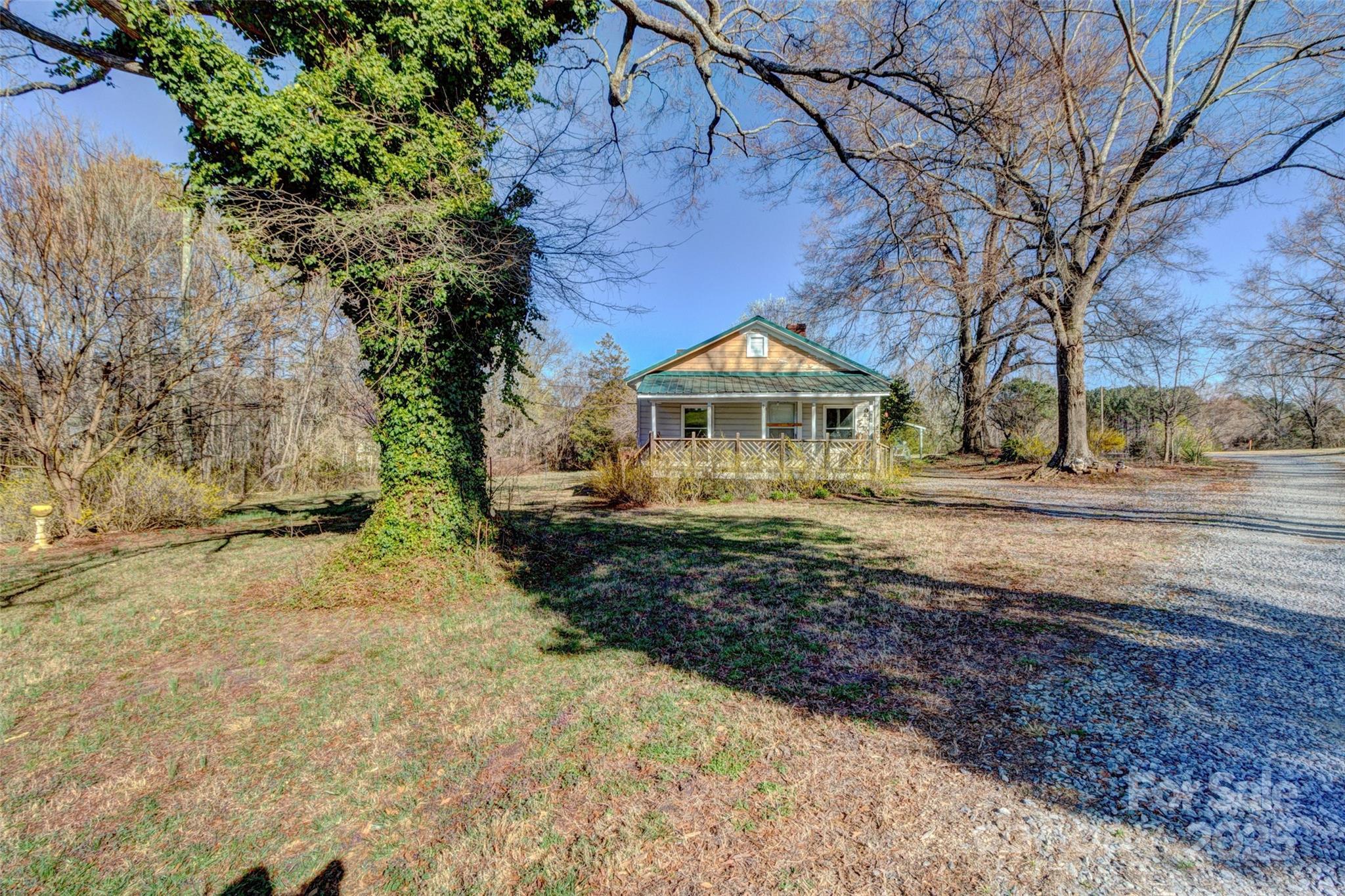 Photo one of 966 Marys Grove Rd Cherryville NC 28021 | MLS 4233791