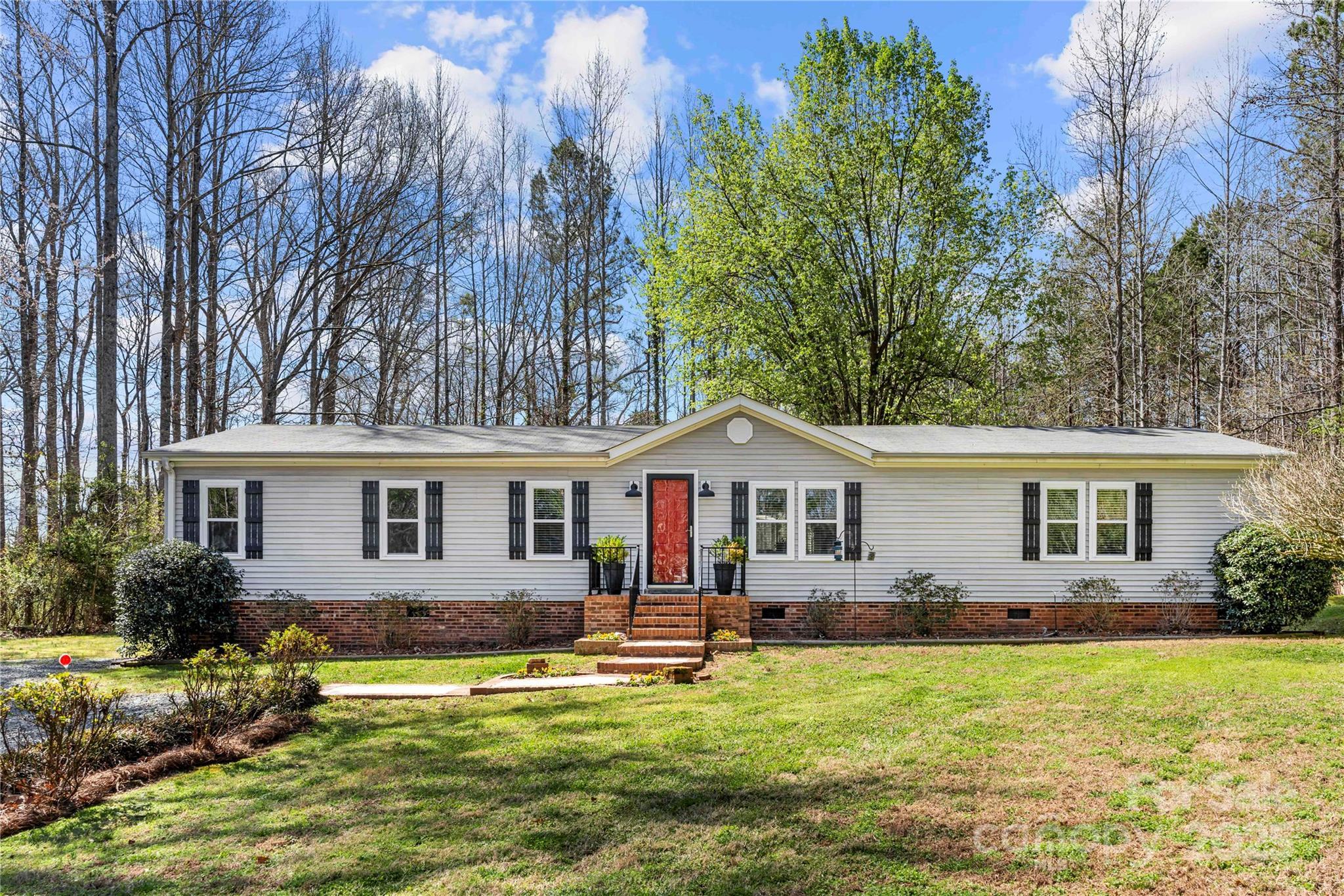 Photo one of 230 Valley View Dr Clover SC 29710 | MLS 4235070