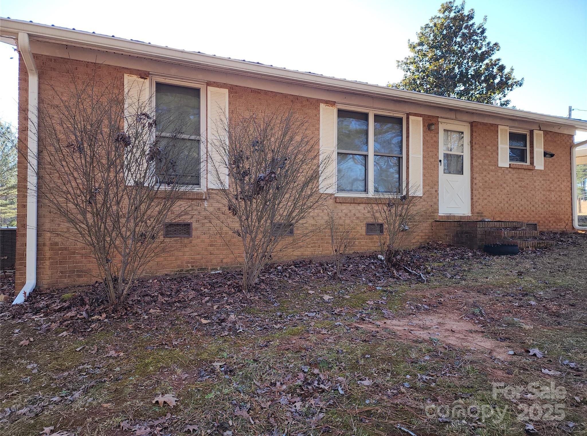 Photo one of 2333 Howells Ferry Rd Hickory Grove SC 29717 | MLS 4235680