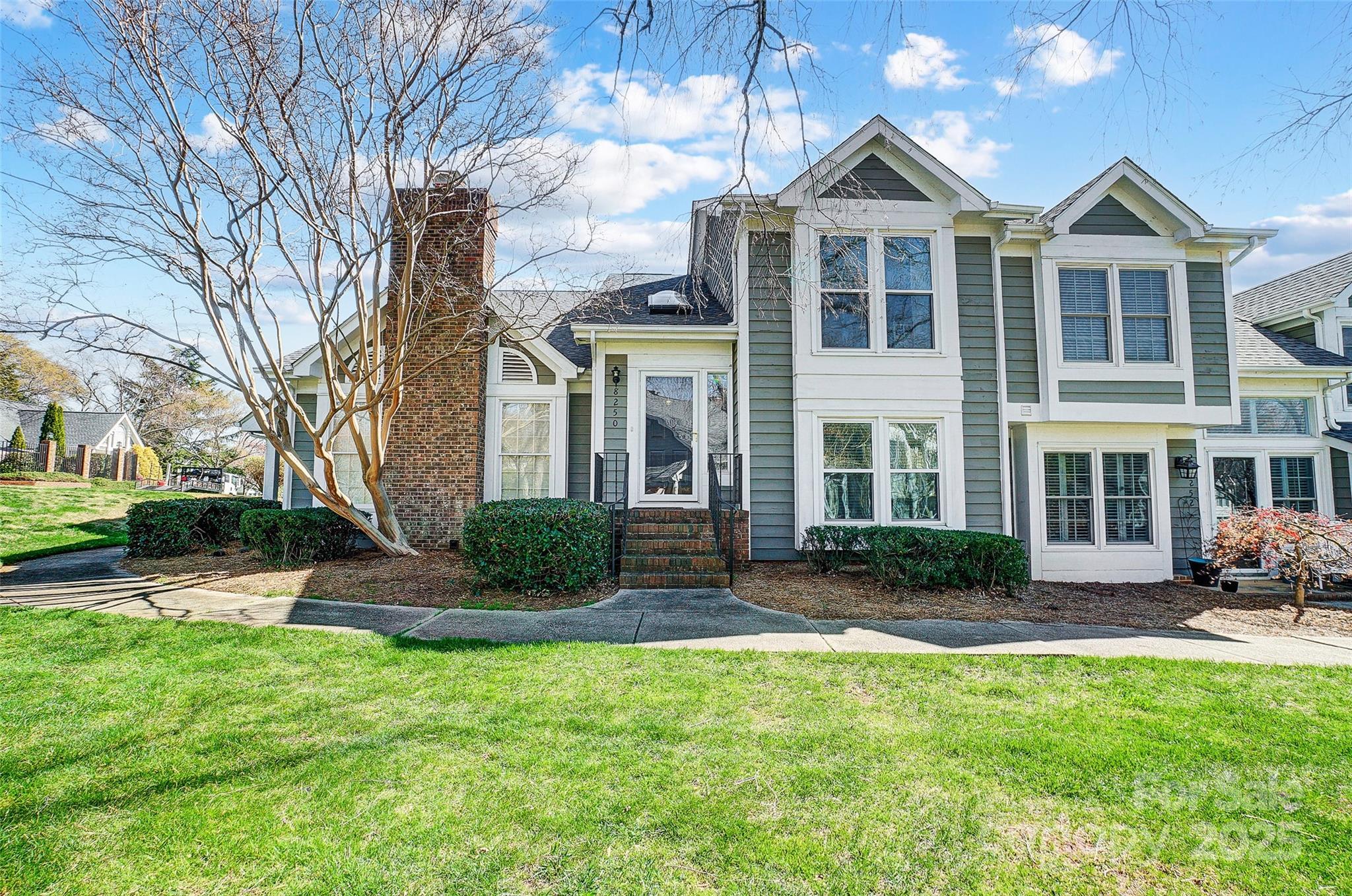 Photo one of 8250 Tradd Ct Charlotte NC 28210 | MLS 4235902