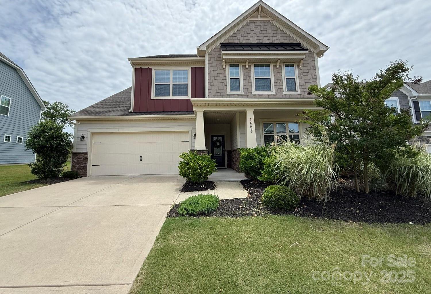 Photo one of 16839 Cozy Cove Rd Charlotte NC 28278 | MLS 4237097