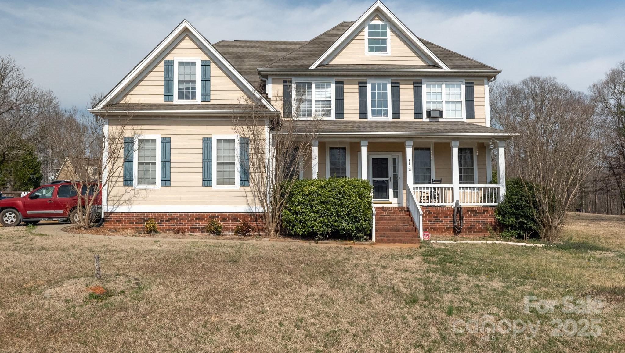 Photo one of 3230 Creek Bend Ct Sherrills Ford NC 28673 | MLS 4237022