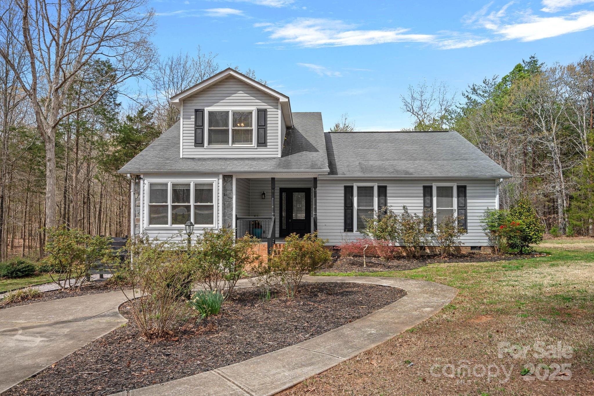 Photo one of 11431 Howell Center Dr Charlotte NC 28227 | MLS 4237438