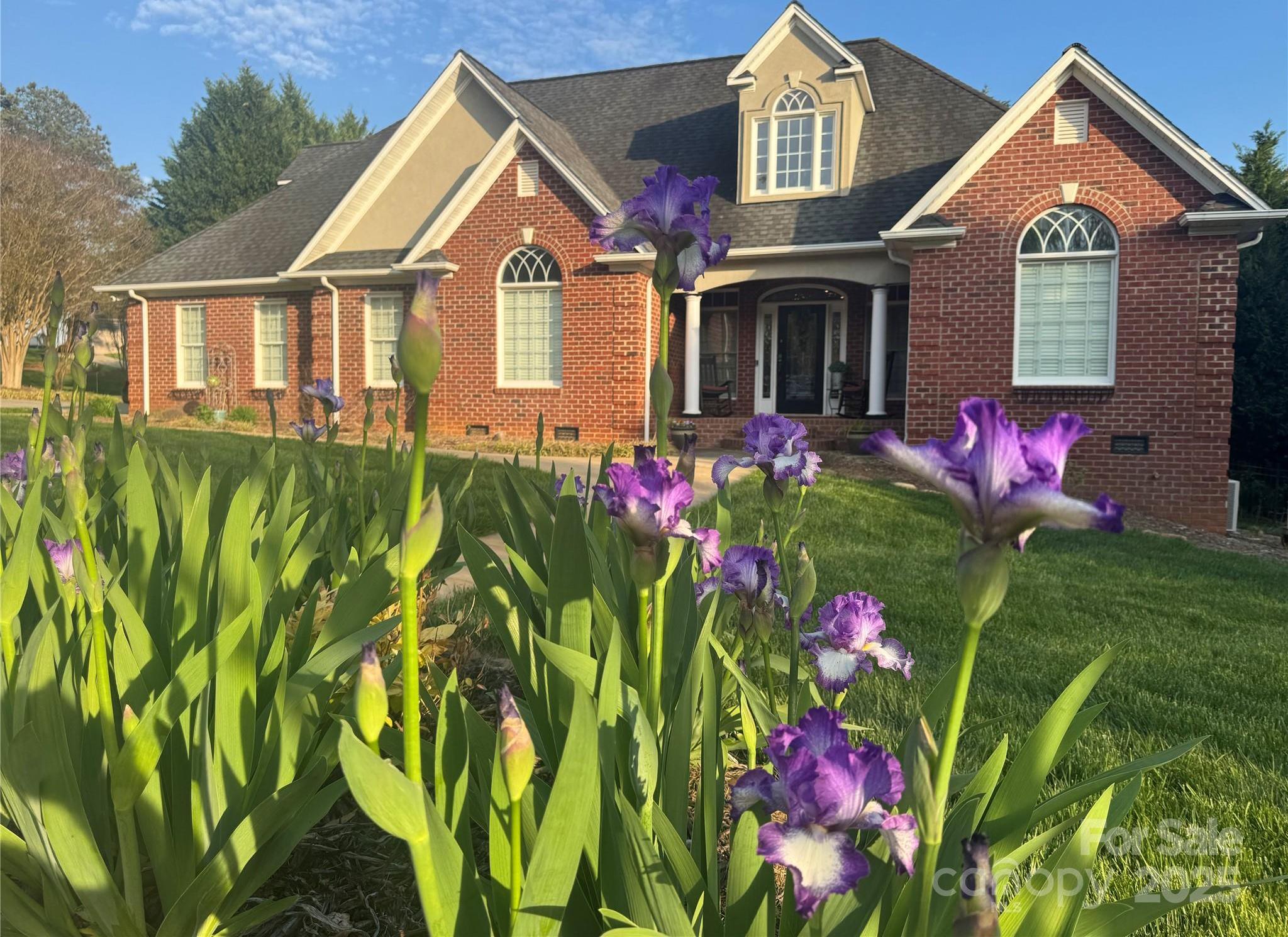 Photo one of 1308 Moonshadow Ln Shelby NC 28150 | MLS 4237593