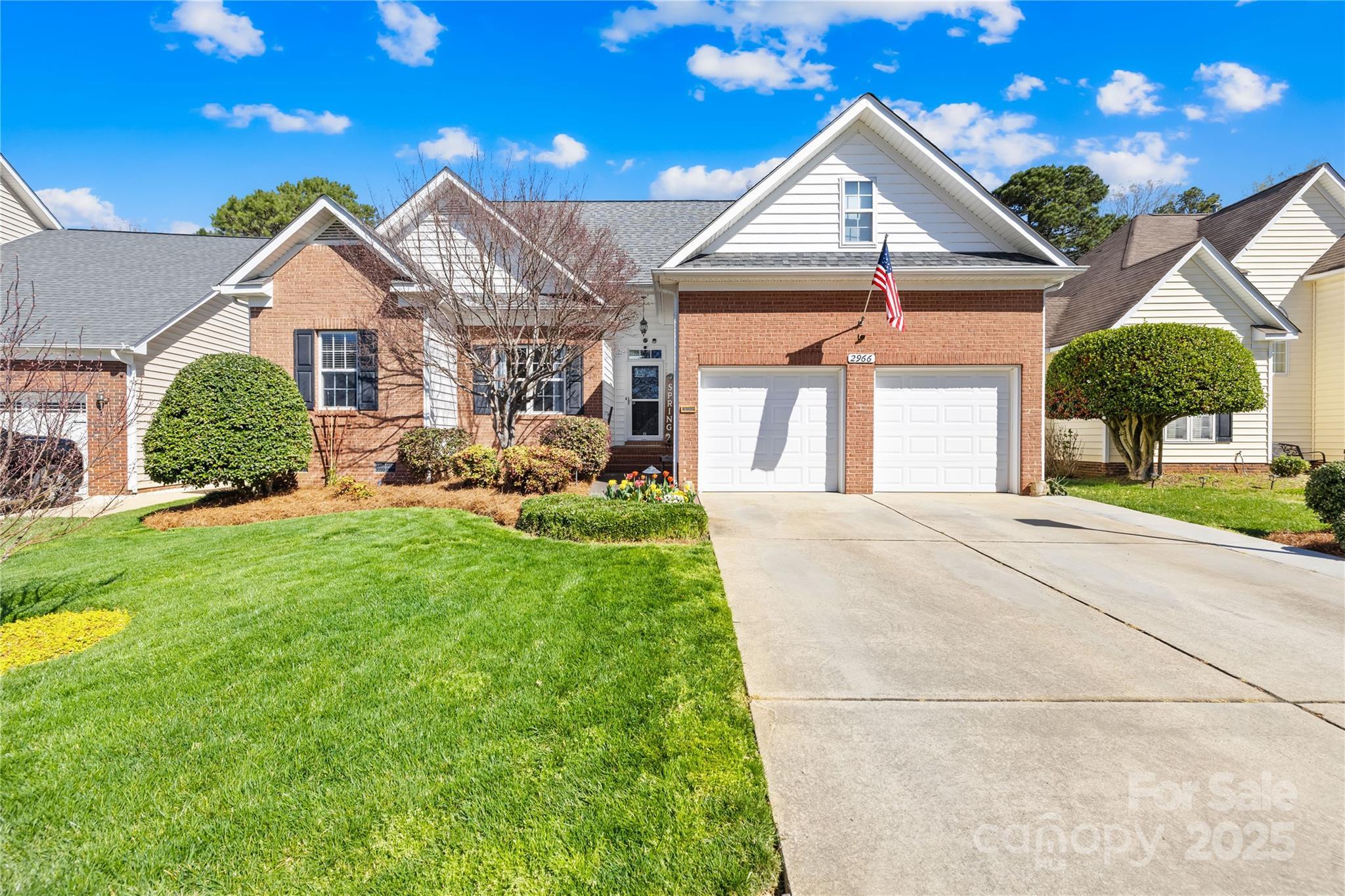 Photo one of 2966 Huckleberry Hill Dr Fort Mill SC 29715 | MLS 4237525