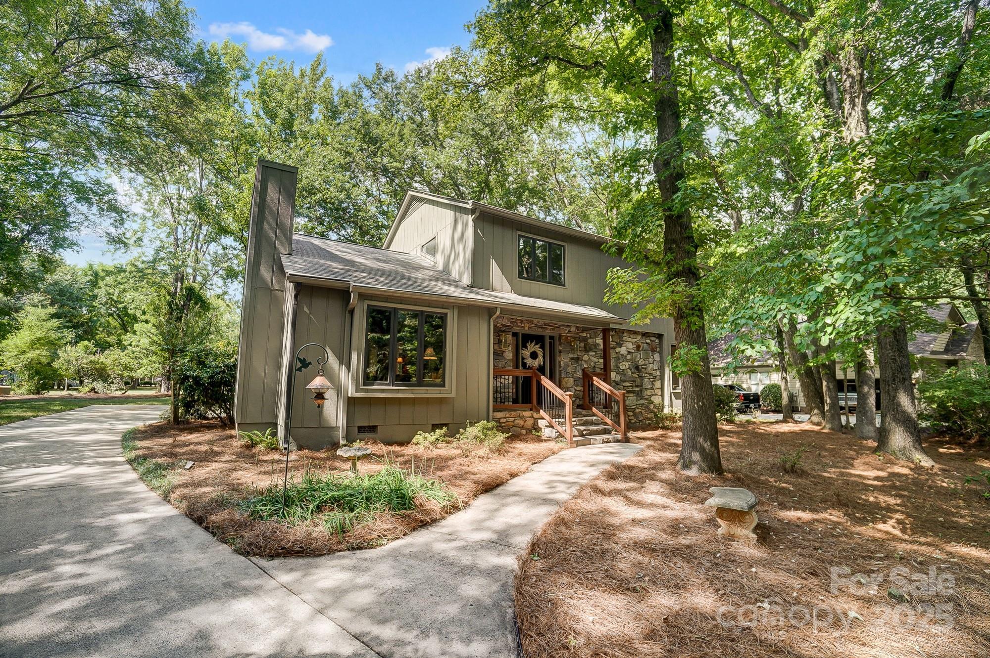 Photo one of 4124 Woodfox Dr Charlotte NC 28277 | MLS 4237504