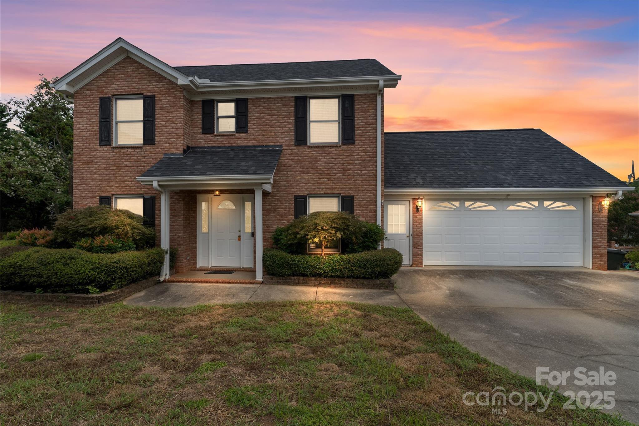 Photo one of 2082 Egret Ct Rock Hill SC 29732 | MLS 4237645