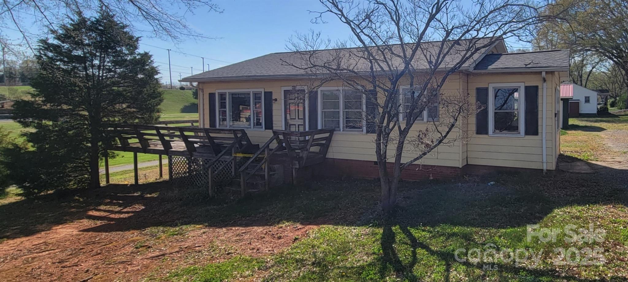 Photo one of 403 Branch St Kings Mountain NC 28086 | MLS 4240161