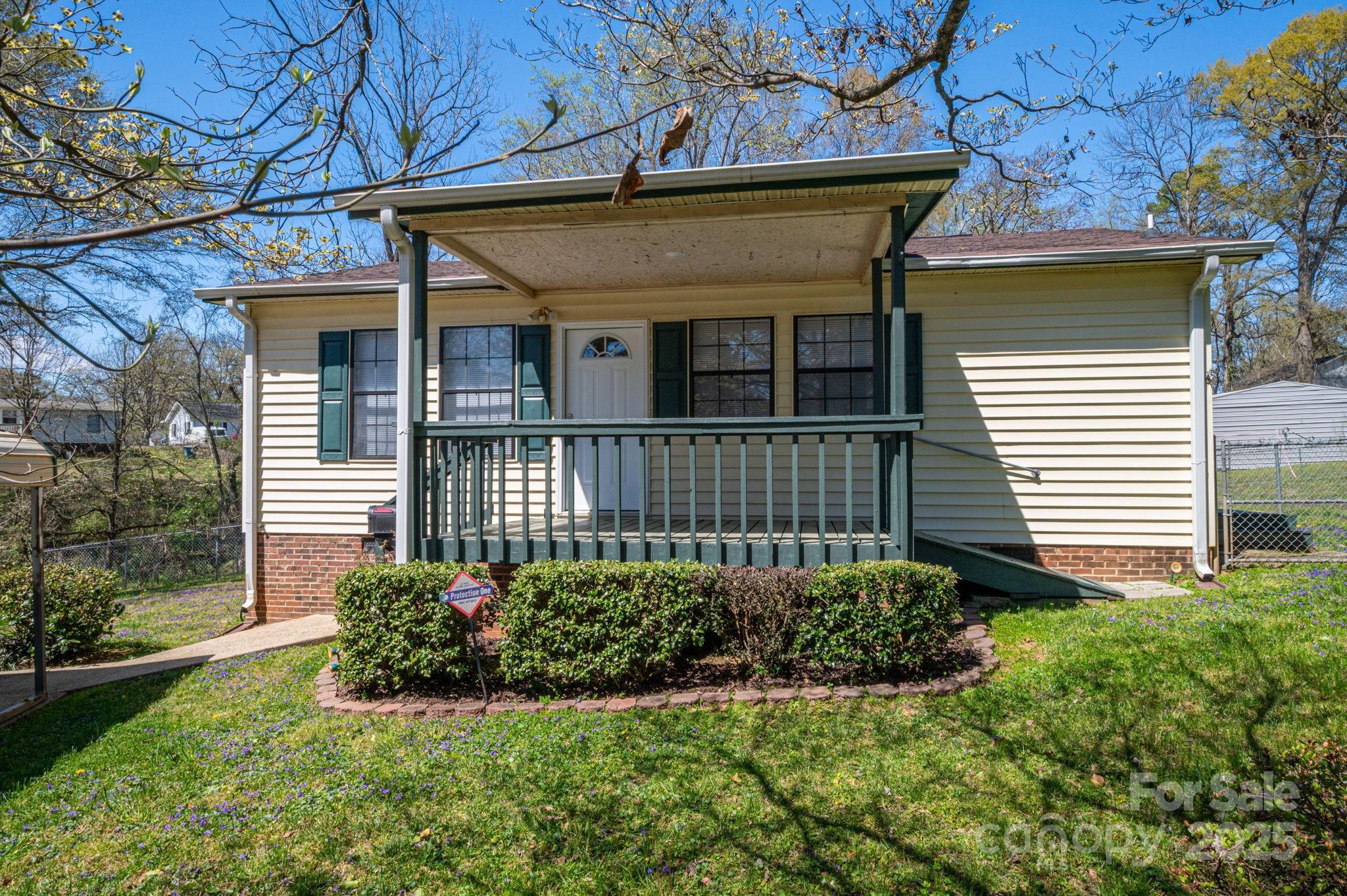 Photo one of 300 Bell St # 80 Mount Holly NC 28120 | MLS 4240237