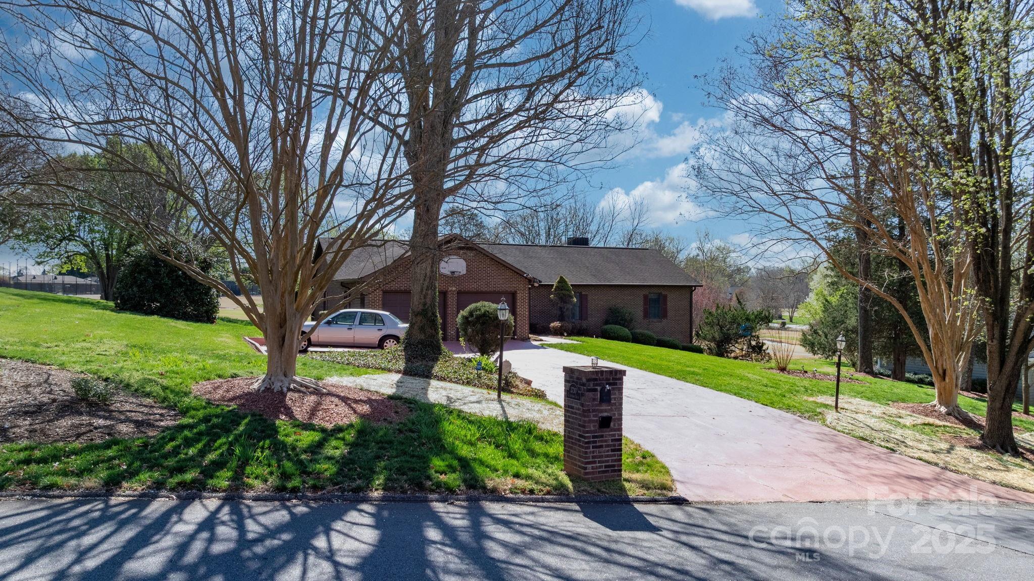 Photo one of 3730 Club House Ne Dr Conover NC 28613 | MLS 4241079