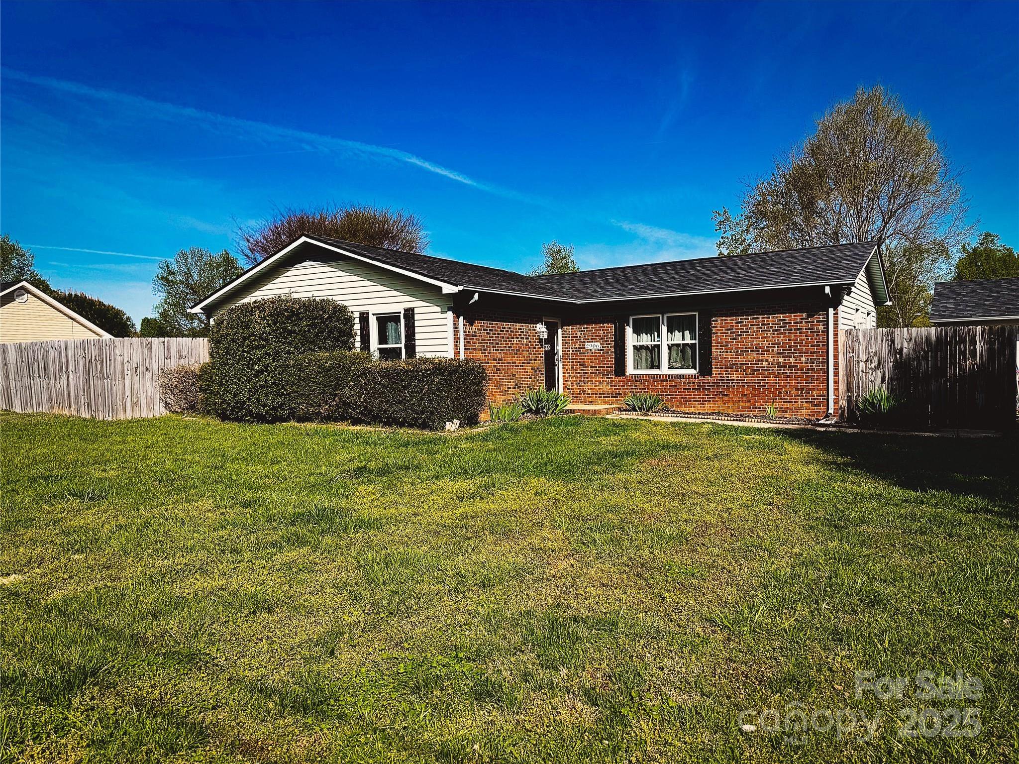 Photo one of 2906 Montford Nw Ave Concord NC 28027 | MLS 4242116