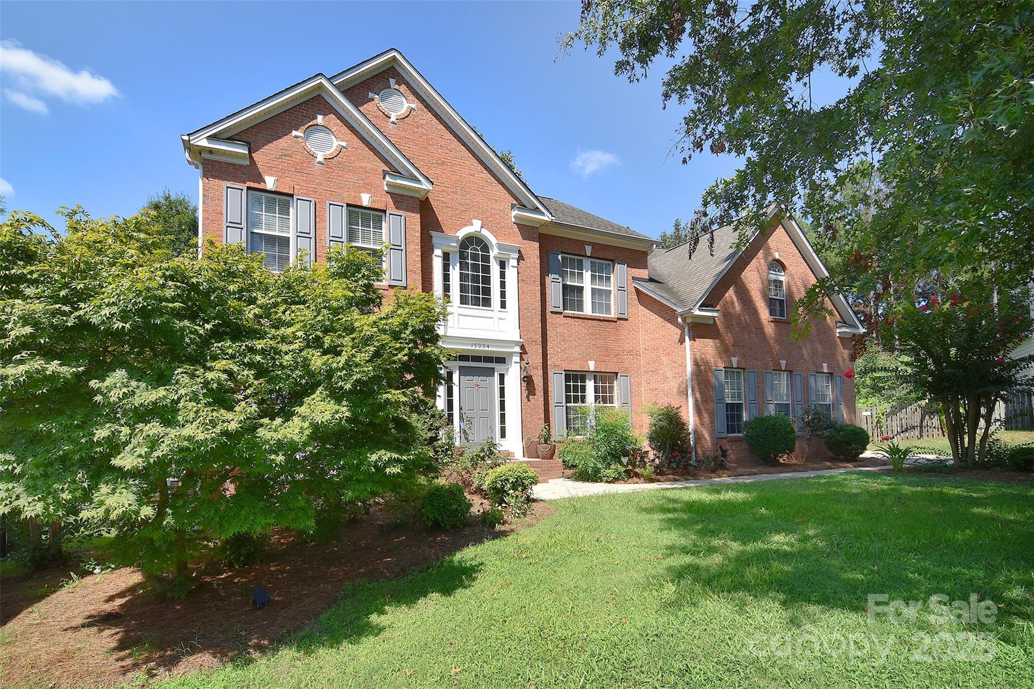 Photo one of 15964 Cumnor Ln Charlotte NC 28277 | MLS 4242740