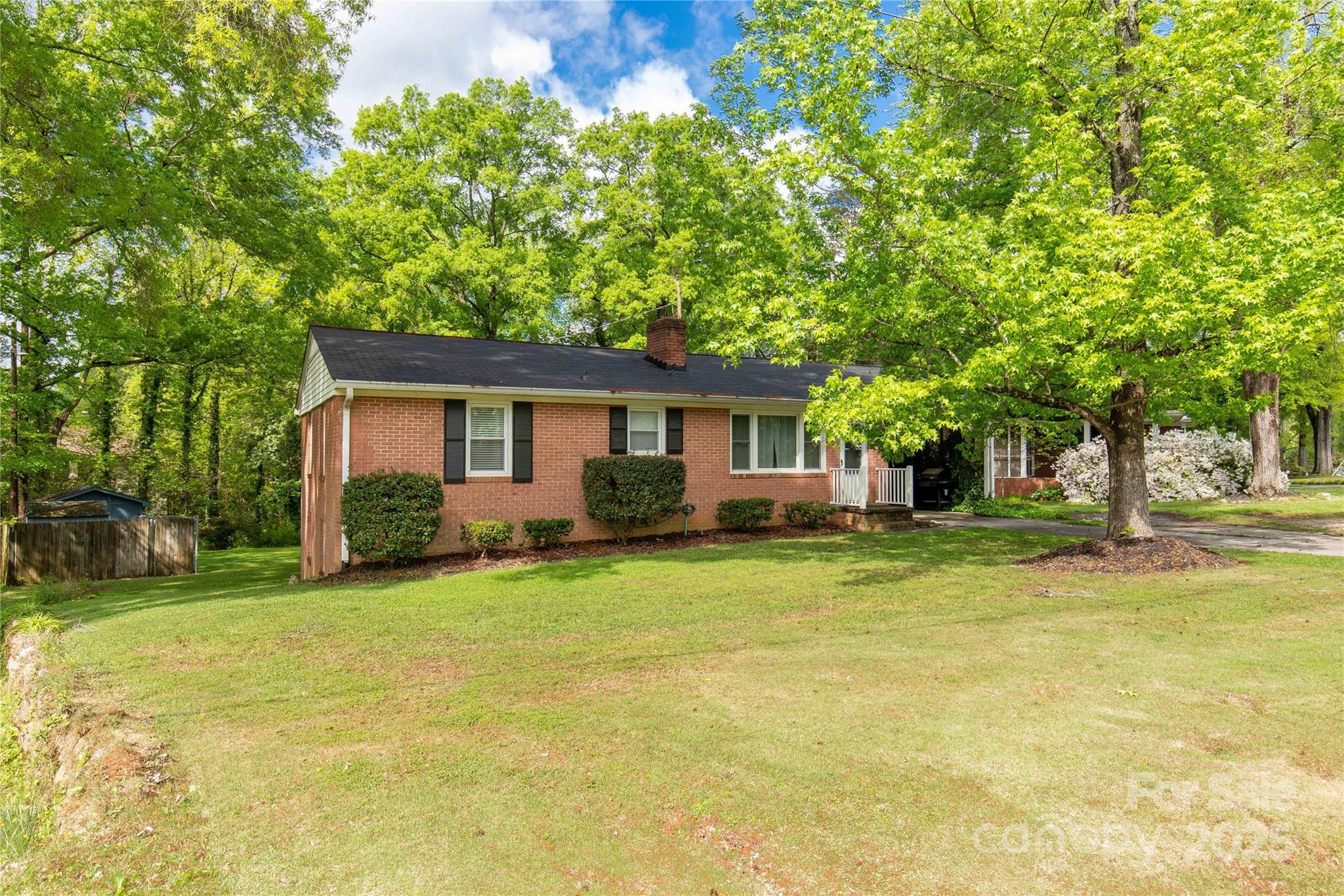 Photo one of 510 N Jackson Rd Lancaster SC 29720 | MLS 4244352