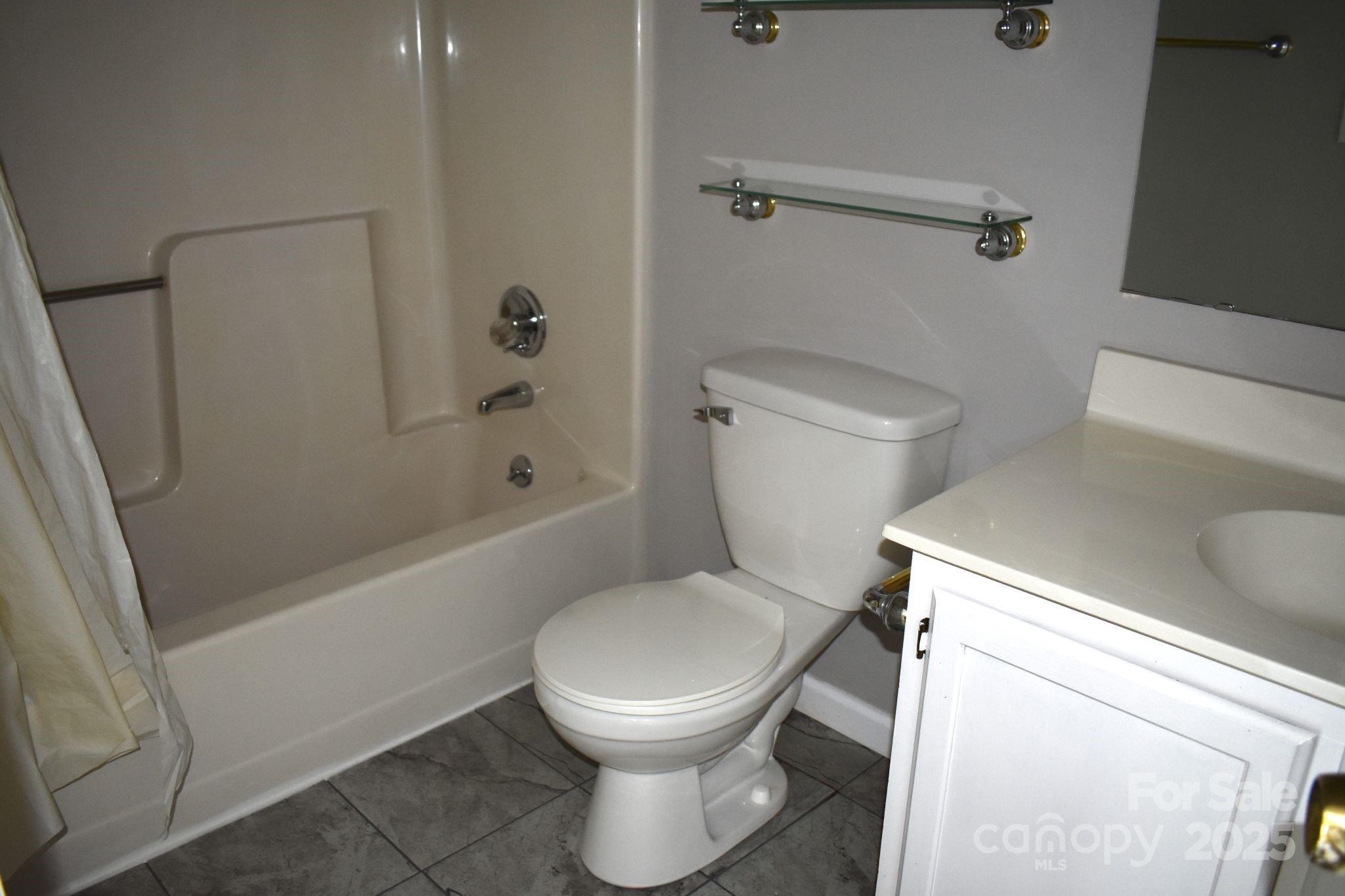Photo #12