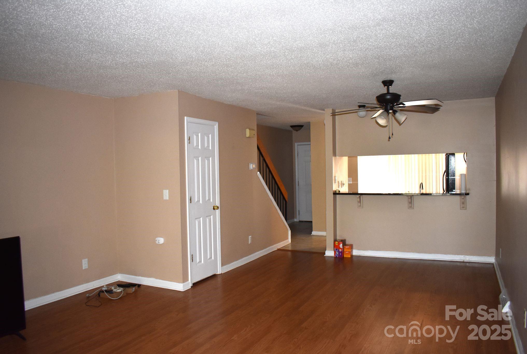Photo #6