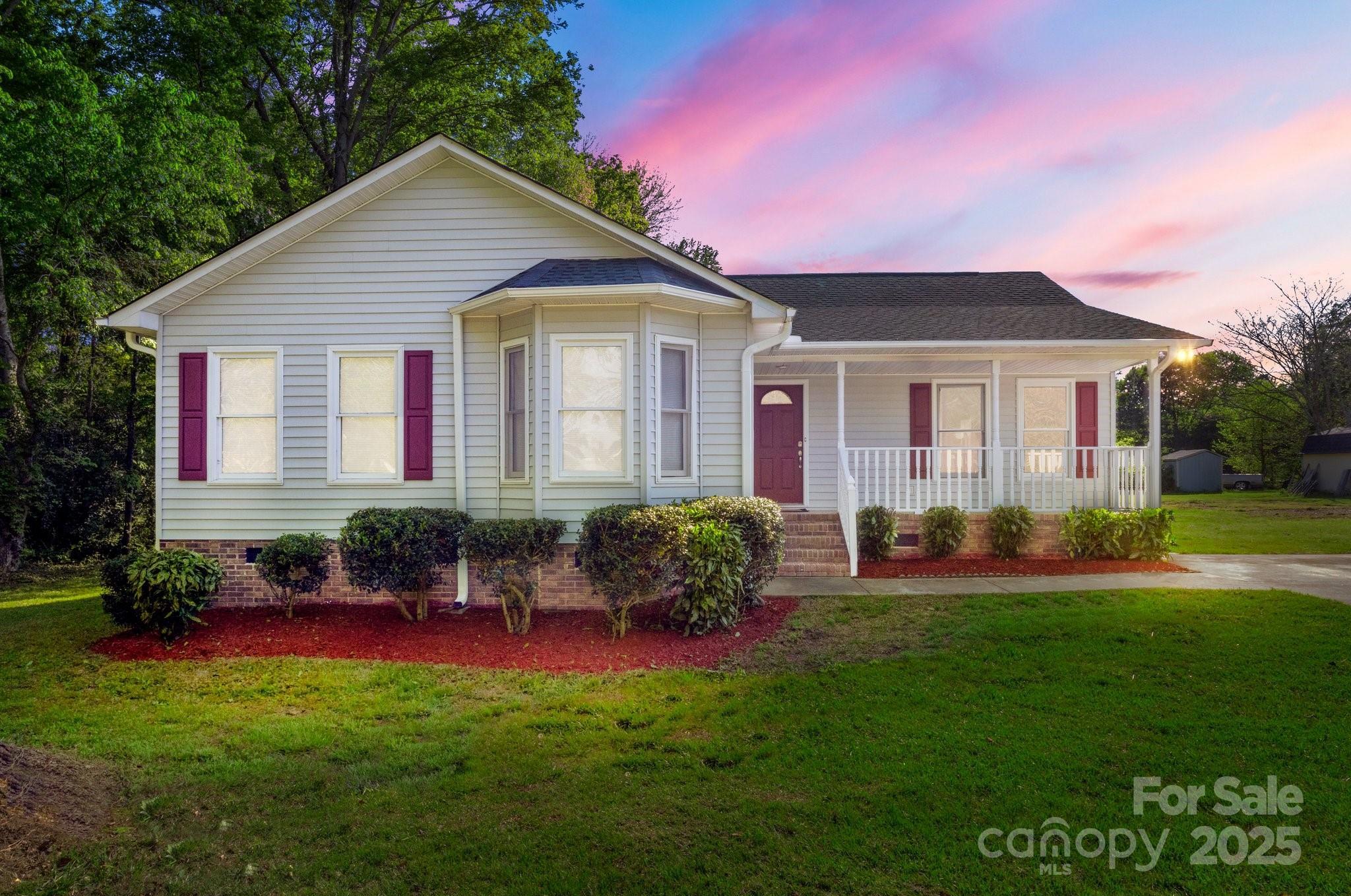 Photo one of 1325 Red Oaks Dr Rock Hill SC 29730 | MLS 4246757