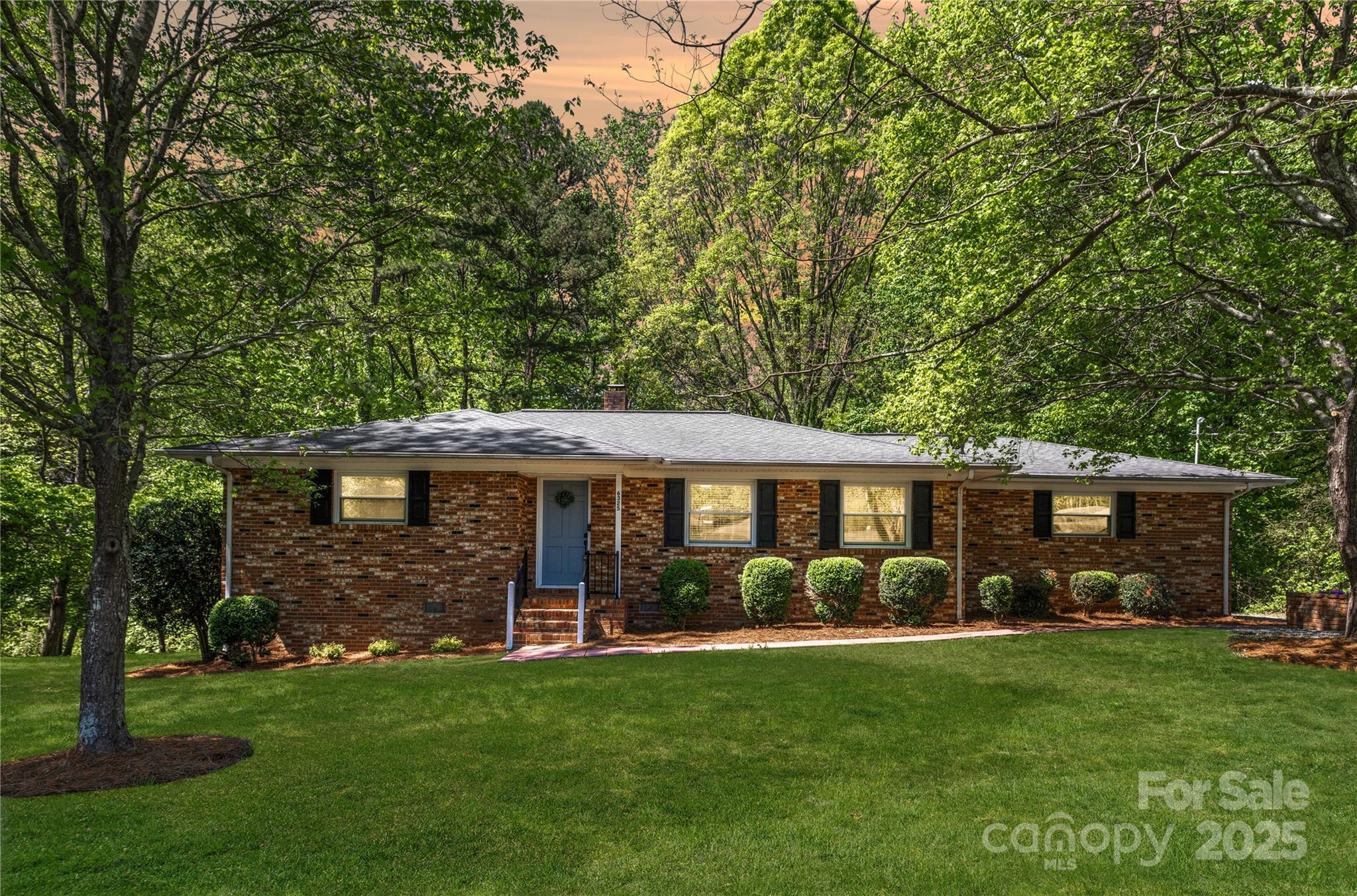 Photo one of 6325 Elmwood Cir Charlotte NC 28214 | MLS 4246799