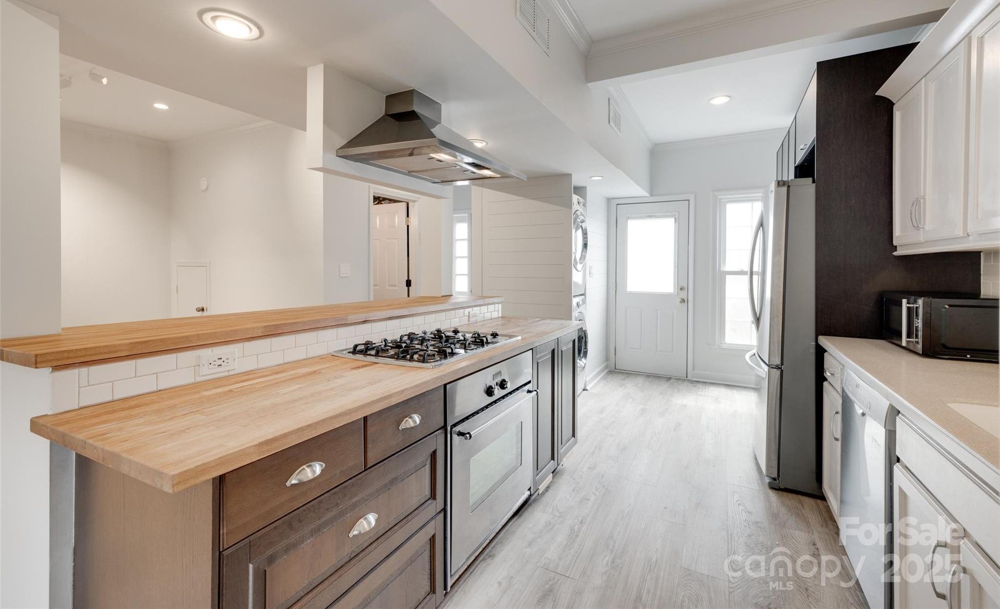 Photo one of 5901 Quail Hollow Rd # G Charlotte NC 28210 | MLS 4247522