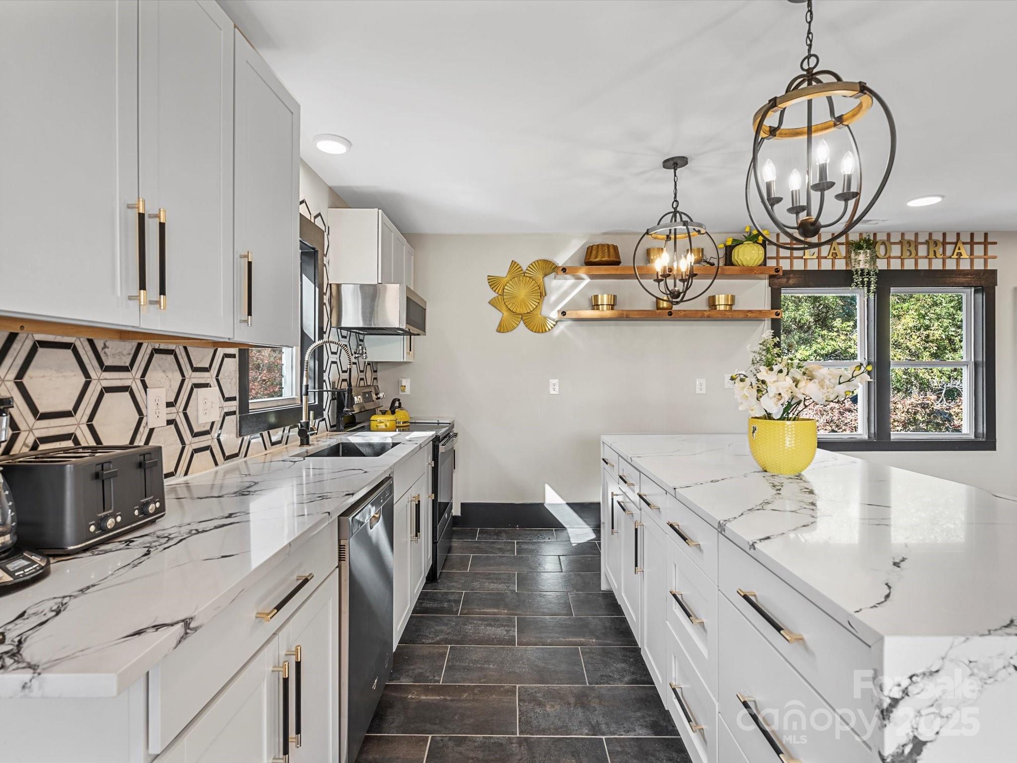Photo one of 2701 N Sharon Amity Rd Charlotte NC 28205 | MLS 4248104