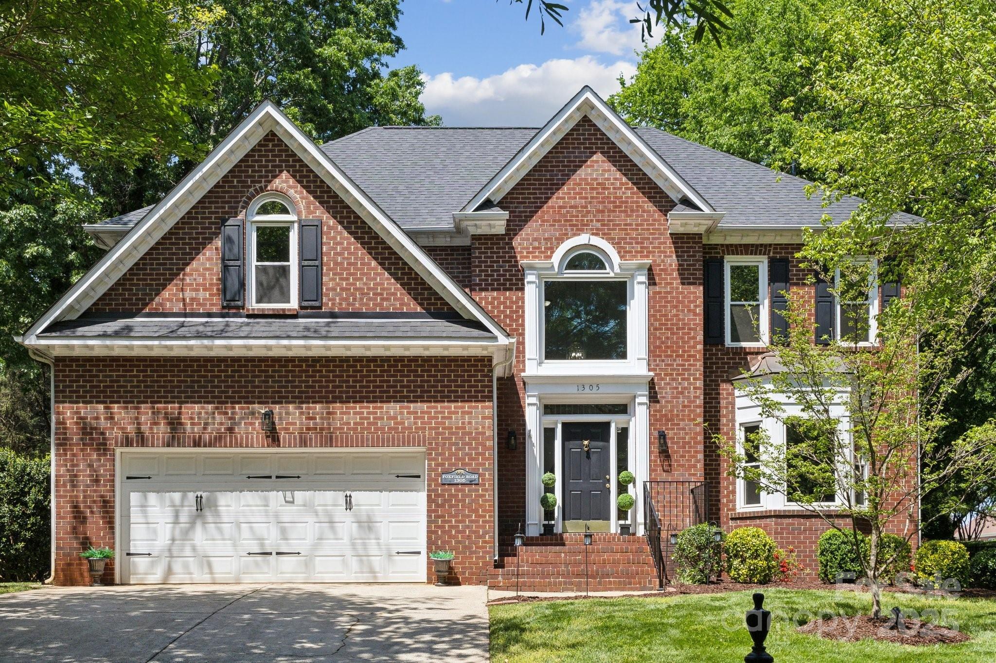 Photo one of 1305 Foxfield Rd # 60 Waxhaw NC 28173 | MLS 4248498