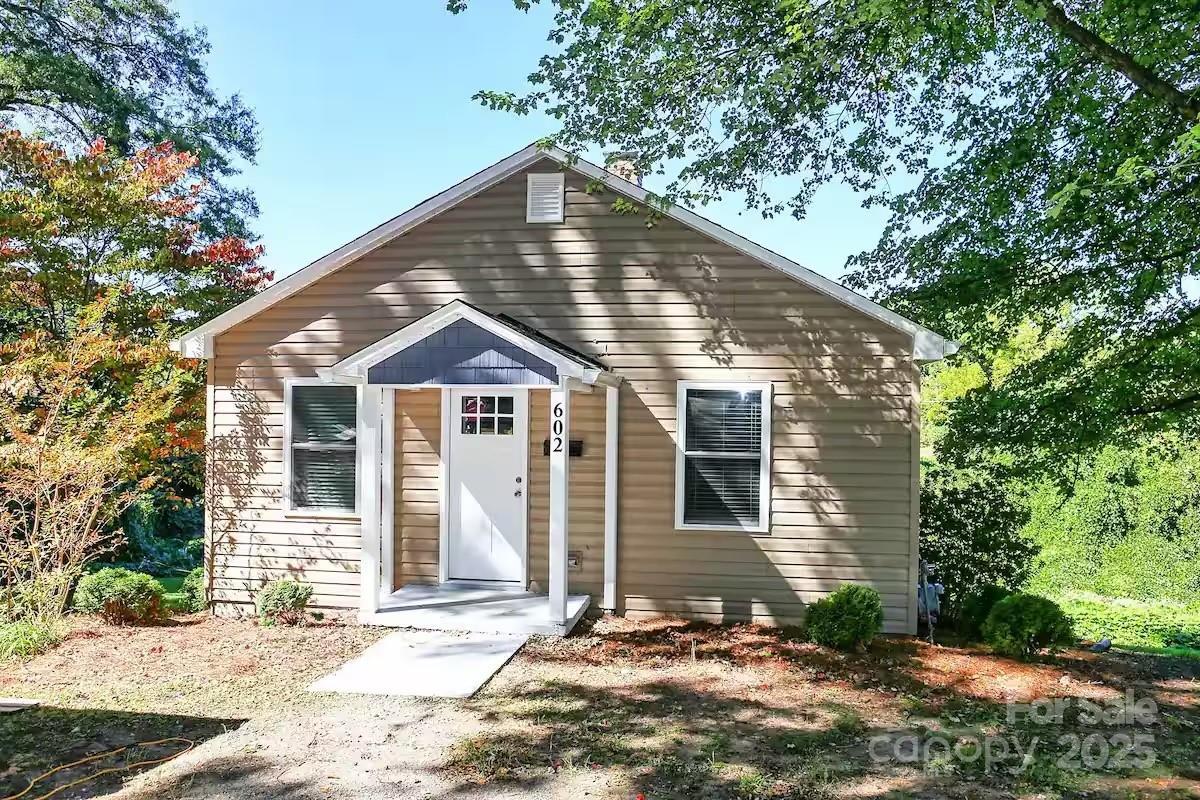 Photo one of 602 Childs St Lincolnton NC 28092 | MLS 4248609