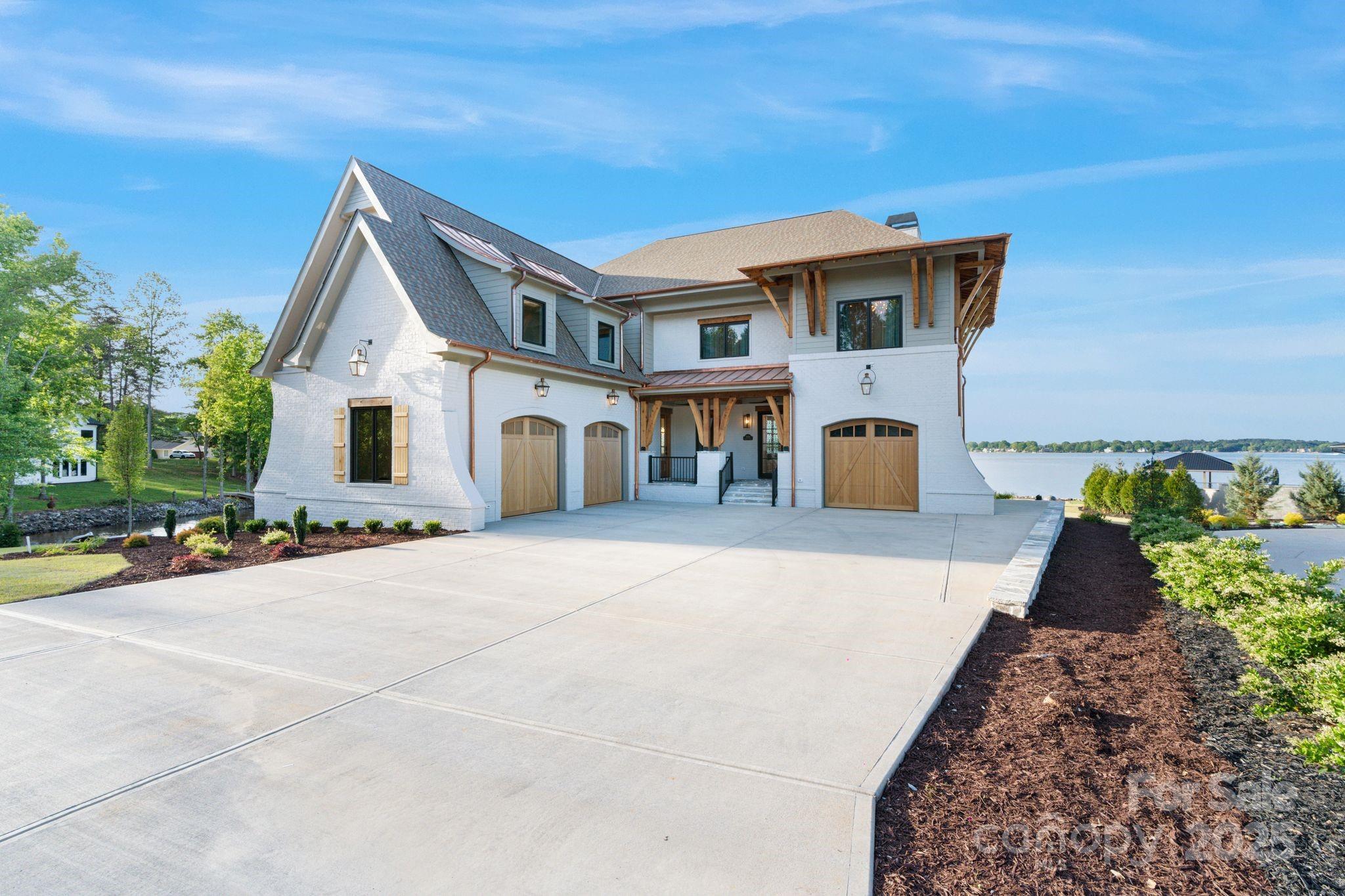 Photo one of 7679 Rabbit Cir Denver NC 28037 | MLS 4248734