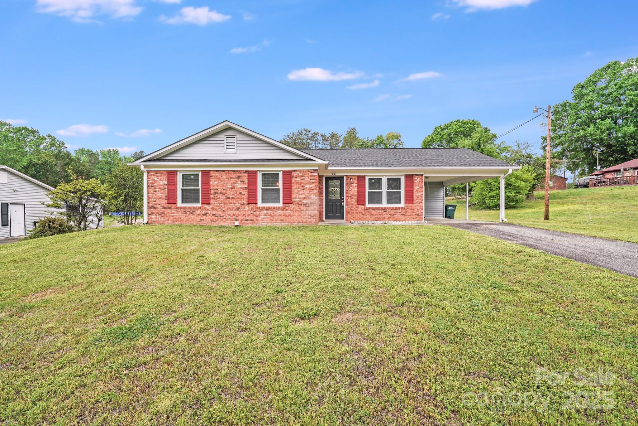 Photo one of 218 Valleybrook Ln Troutman NC 28166 | MLS 4248830