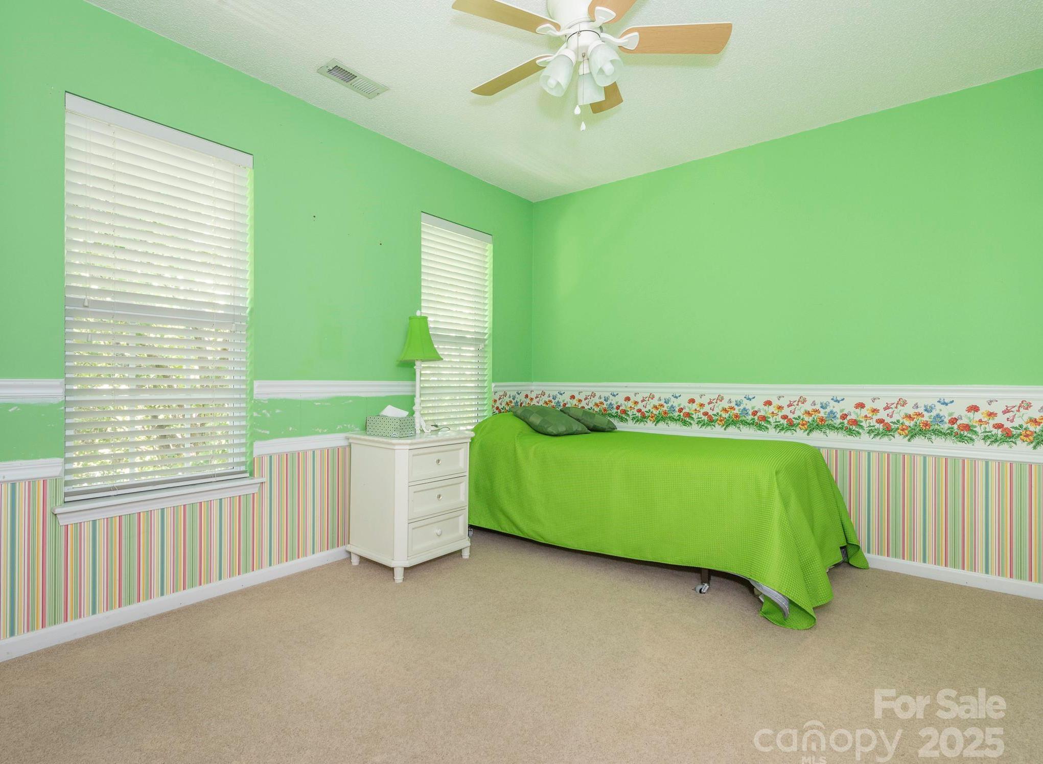 Photo #33