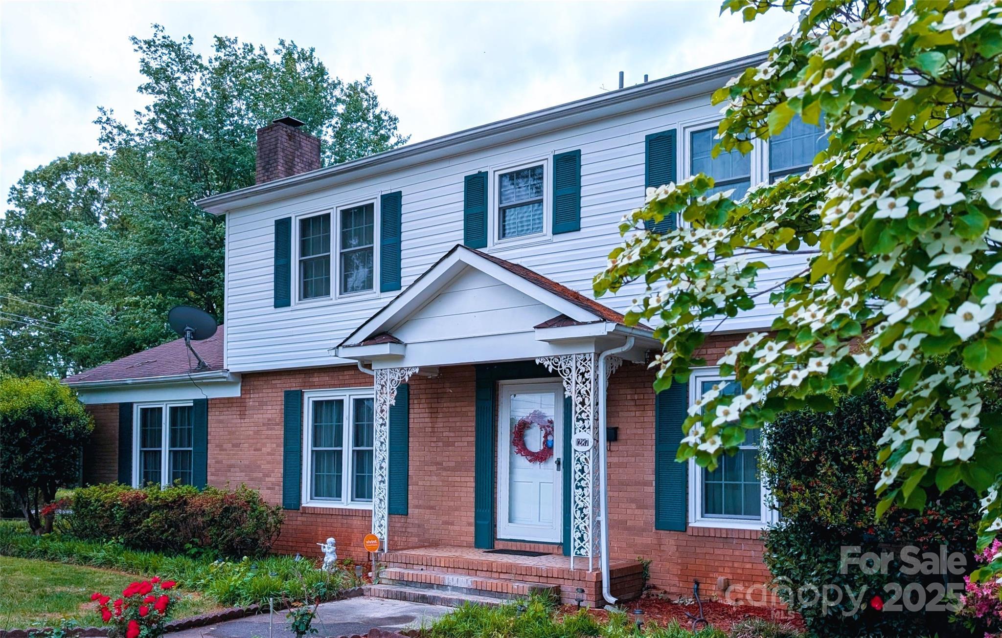 Photo one of 1287 Queensgate St Gastonia NC 28054 | MLS 4249457