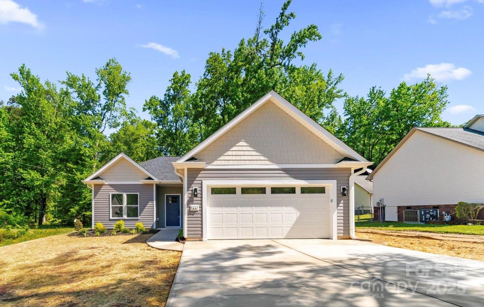 Photo one of 503 Eddleman Rd Kannapolis NC 28083 | MLS 4249834