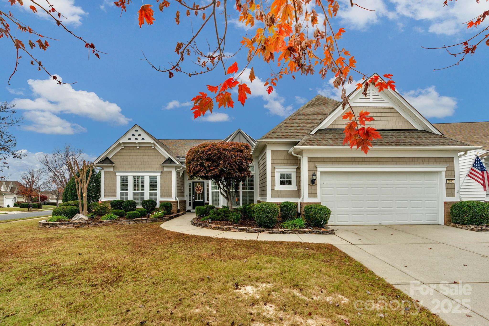 Photo one of 2106 Yellowstone Dr Fort Mill SC 29707 | MLS 4252952