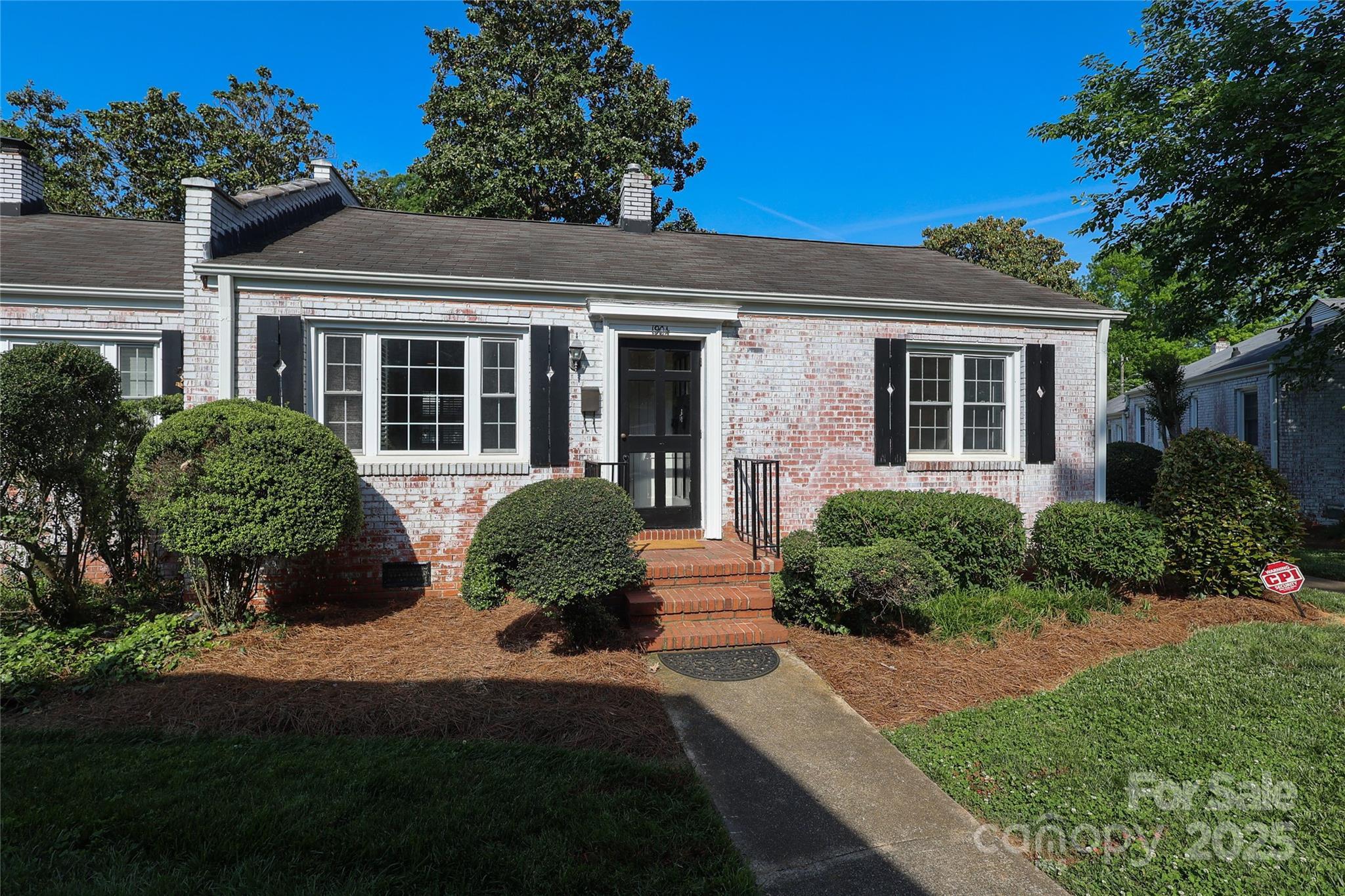 Photo one of 1904 Lynnwood Dr Charlotte NC 28209 | MLS 4253211