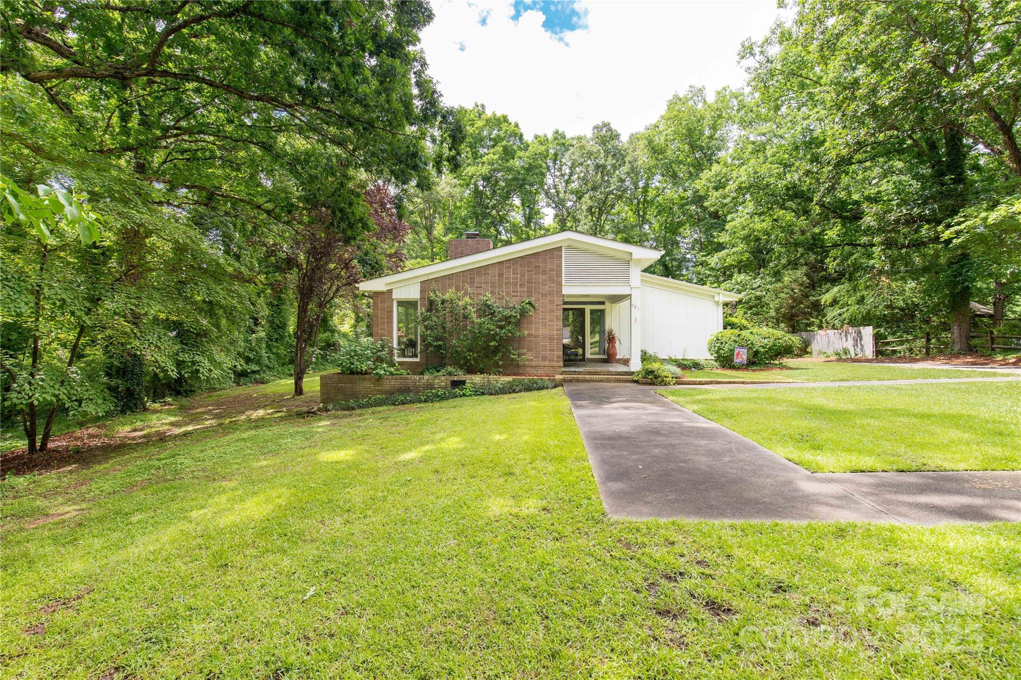 Photo one of 981 Sherwood Cir Lancaster SC 29720 | MLS 4254129