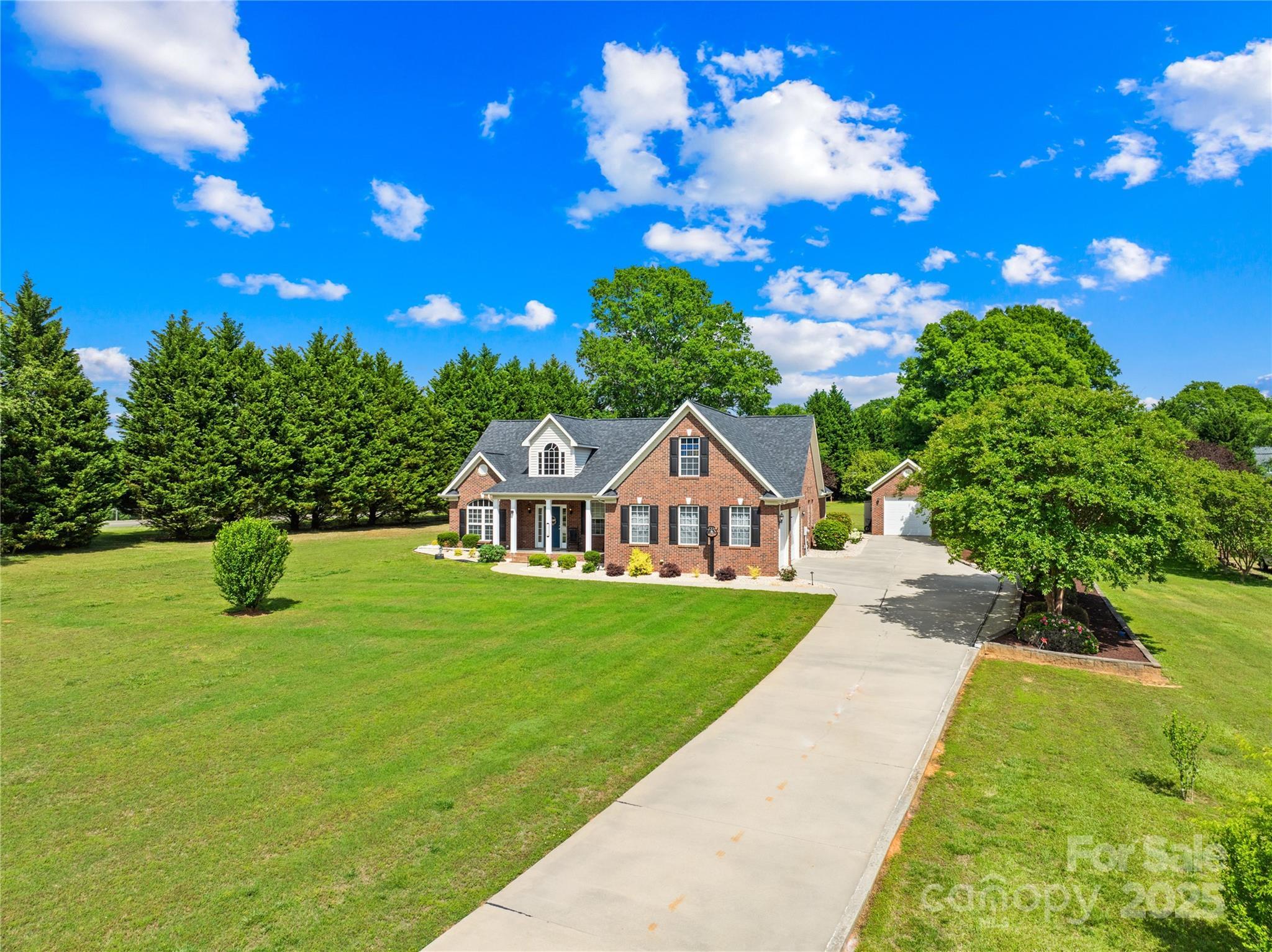Photo one of 1305 Glenview Ln Rock Hill SC 29730 | MLS 4254389