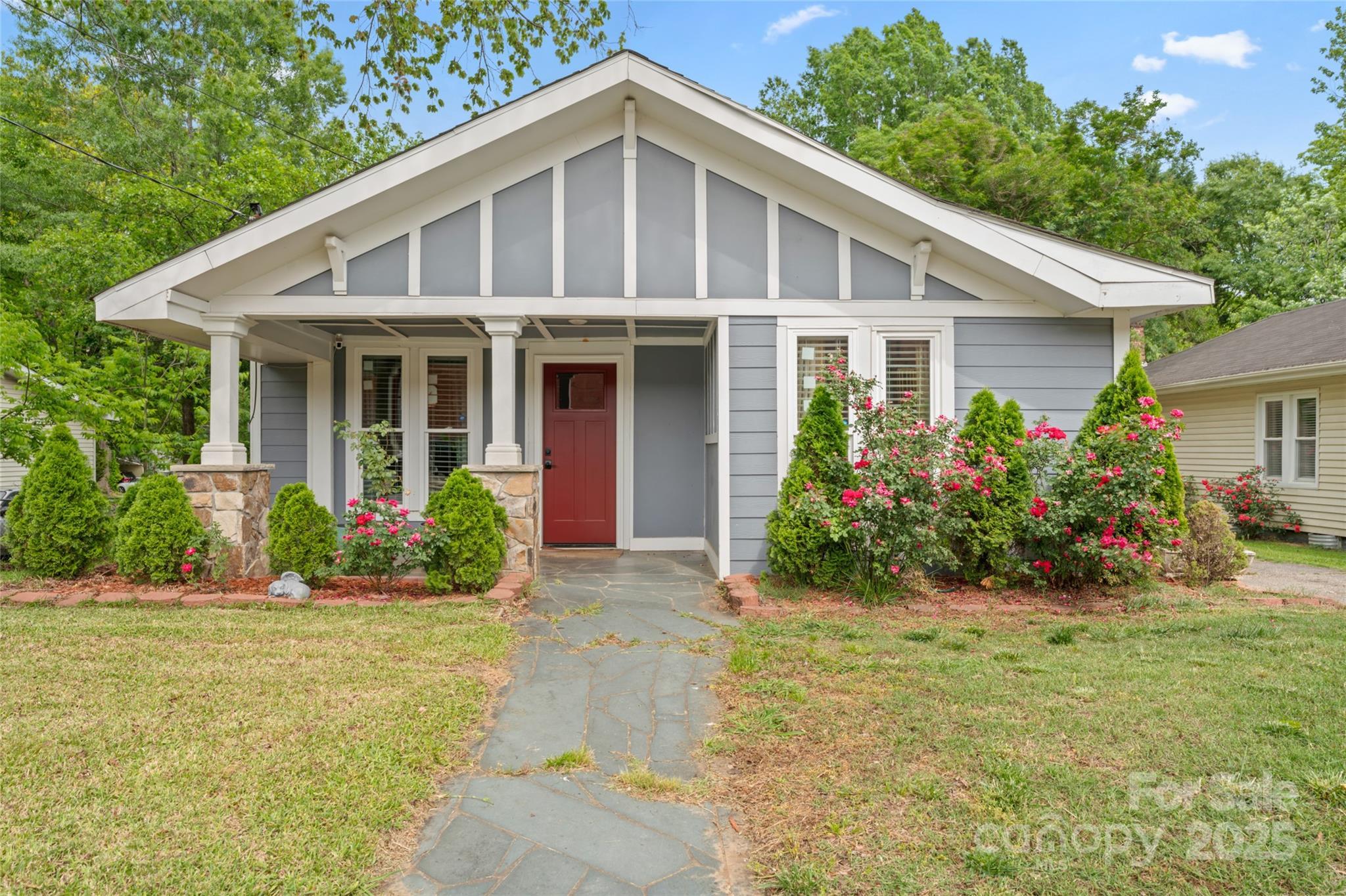 Photo one of 222 N Weldon St Gastonia NC 28052 | MLS 4254447