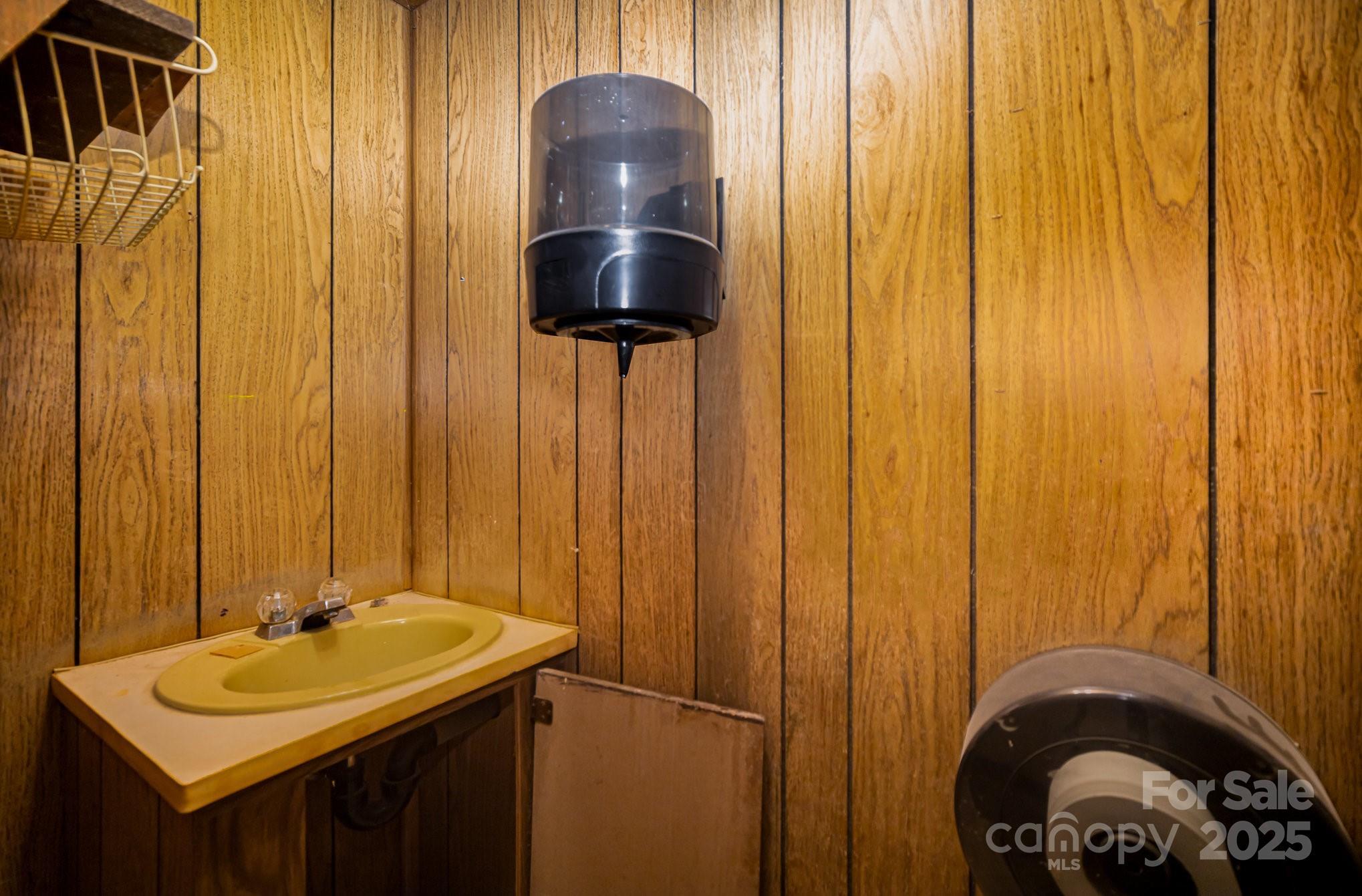 Photo #24