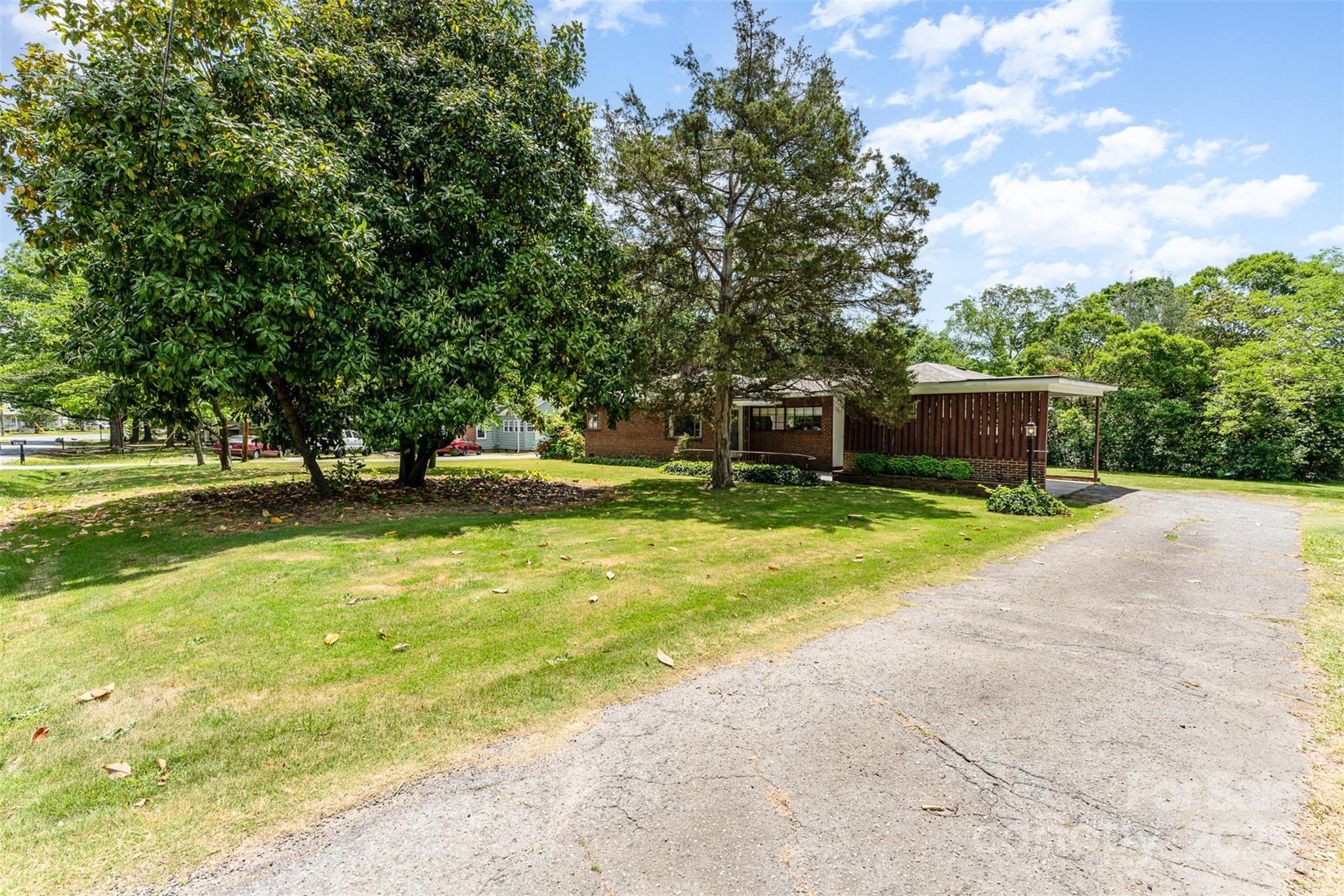 Photo one of 1102 E 13Th St Kannapolis NC 28083 | MLS 4255636
