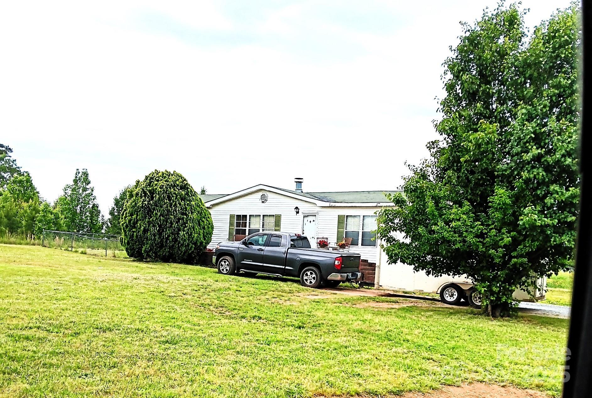 Photo one of 103 Amy Dr Kings Mountain NC 28086 | MLS 4255722