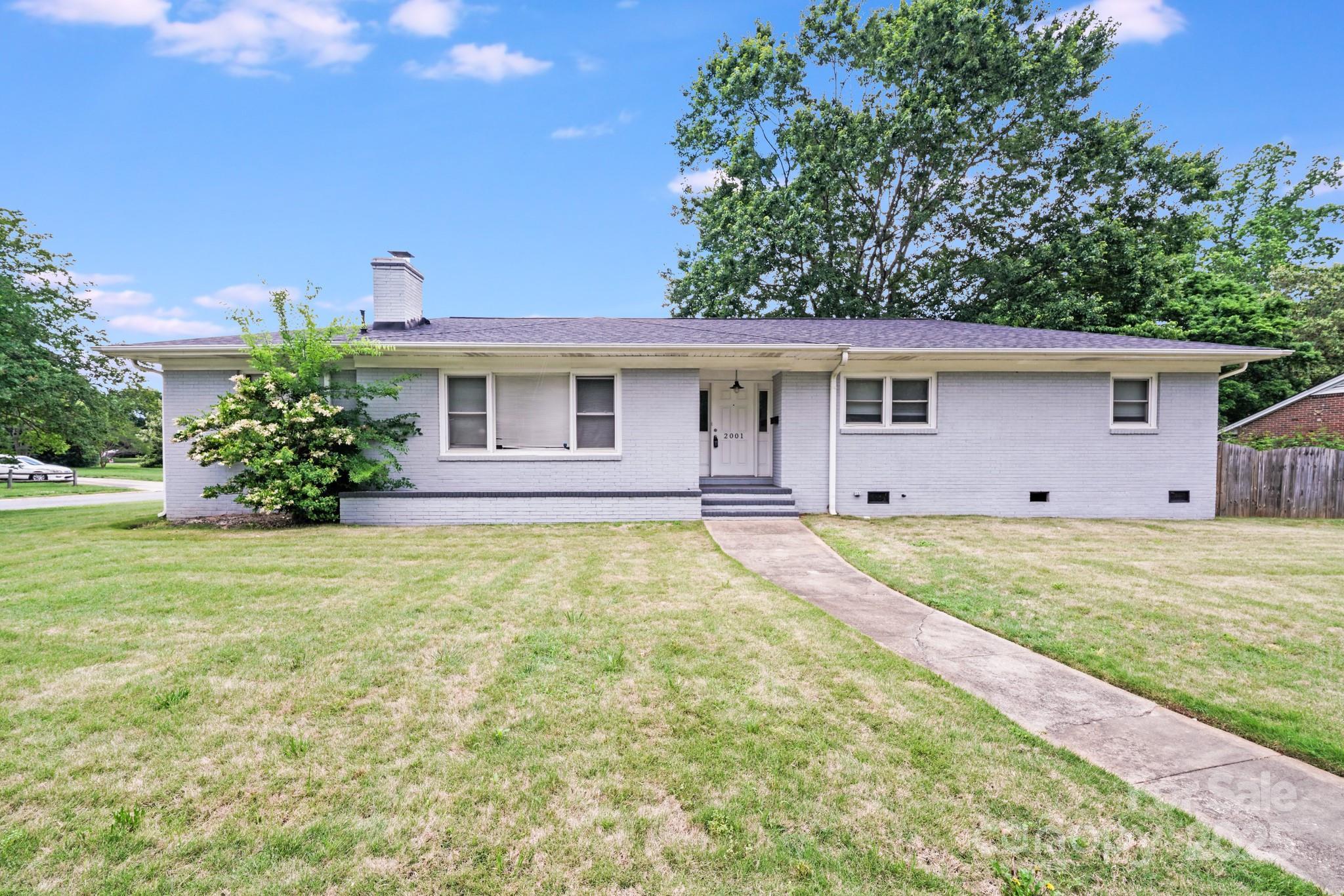Photo one of 2001 Tyvola Rd Charlotte NC 28210 | MLS 4255719