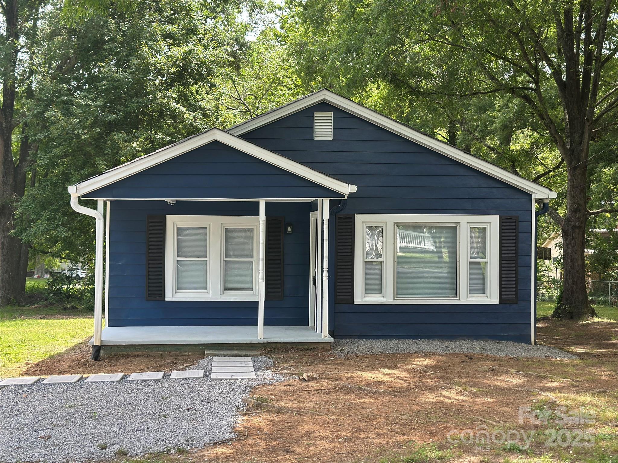Photo one of 2123 W Sixth Ave Gastonia NC 28052 | MLS 4255772