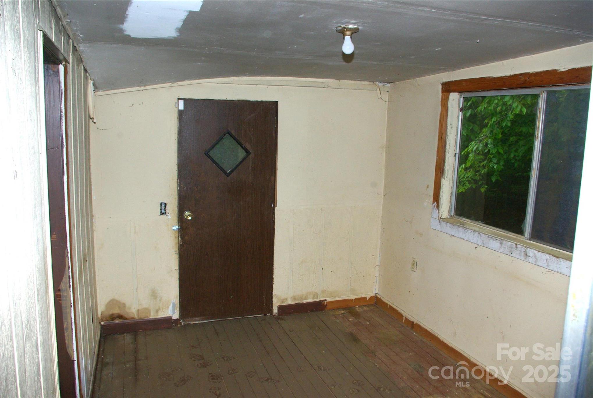 Photo #6