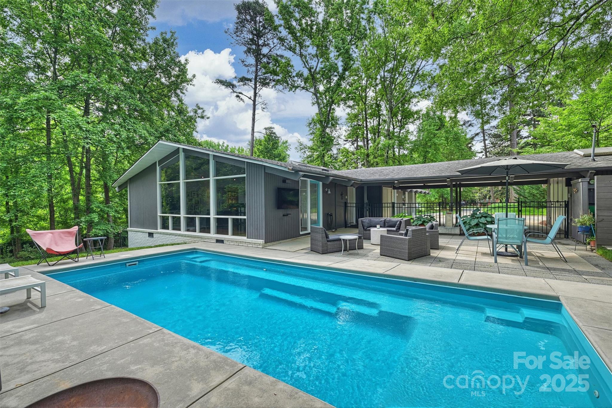 Photo one of 447 Merwick Cir Charlotte NC 28211 | MLS 4258159