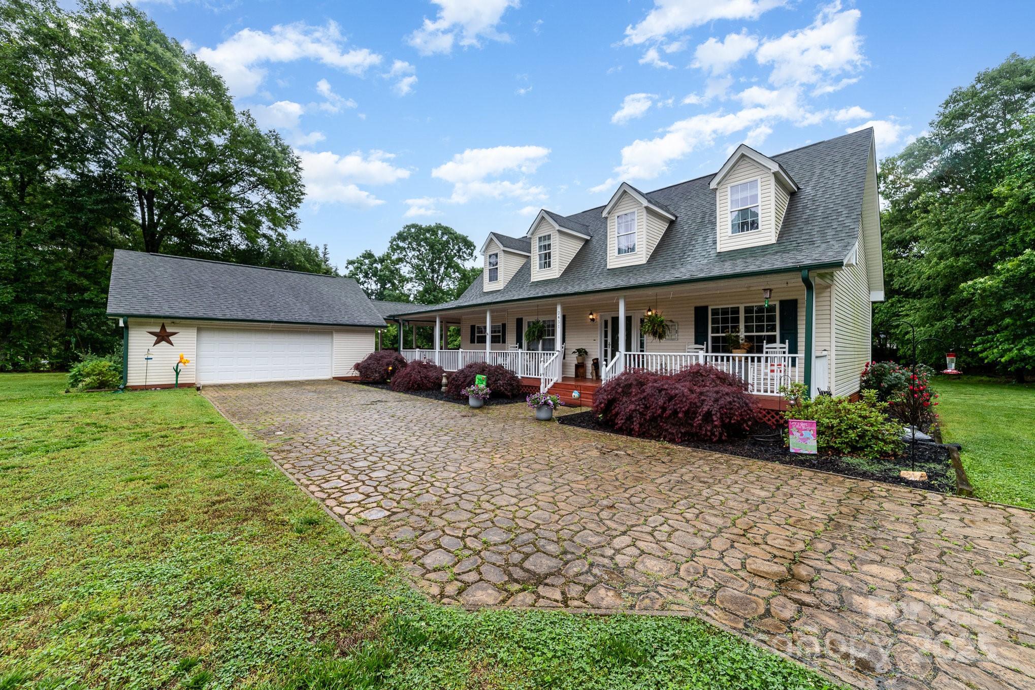 Photo one of 2451 Reepsville Rd Lincolnton NC 28092 | MLS 4258332