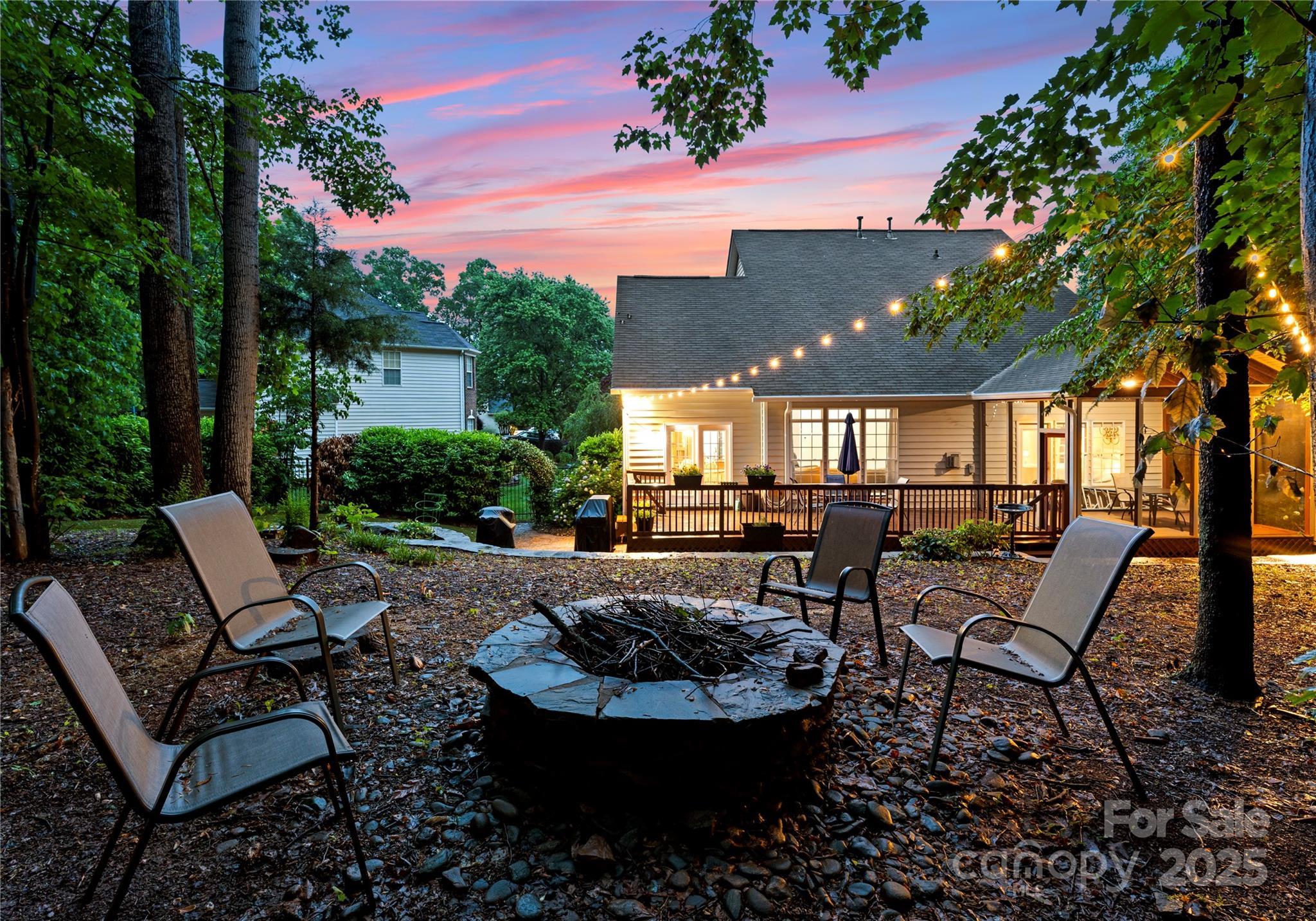 Photo one of 15301 Marsh Field Ct Huntersville NC 28078 | MLS 4258409