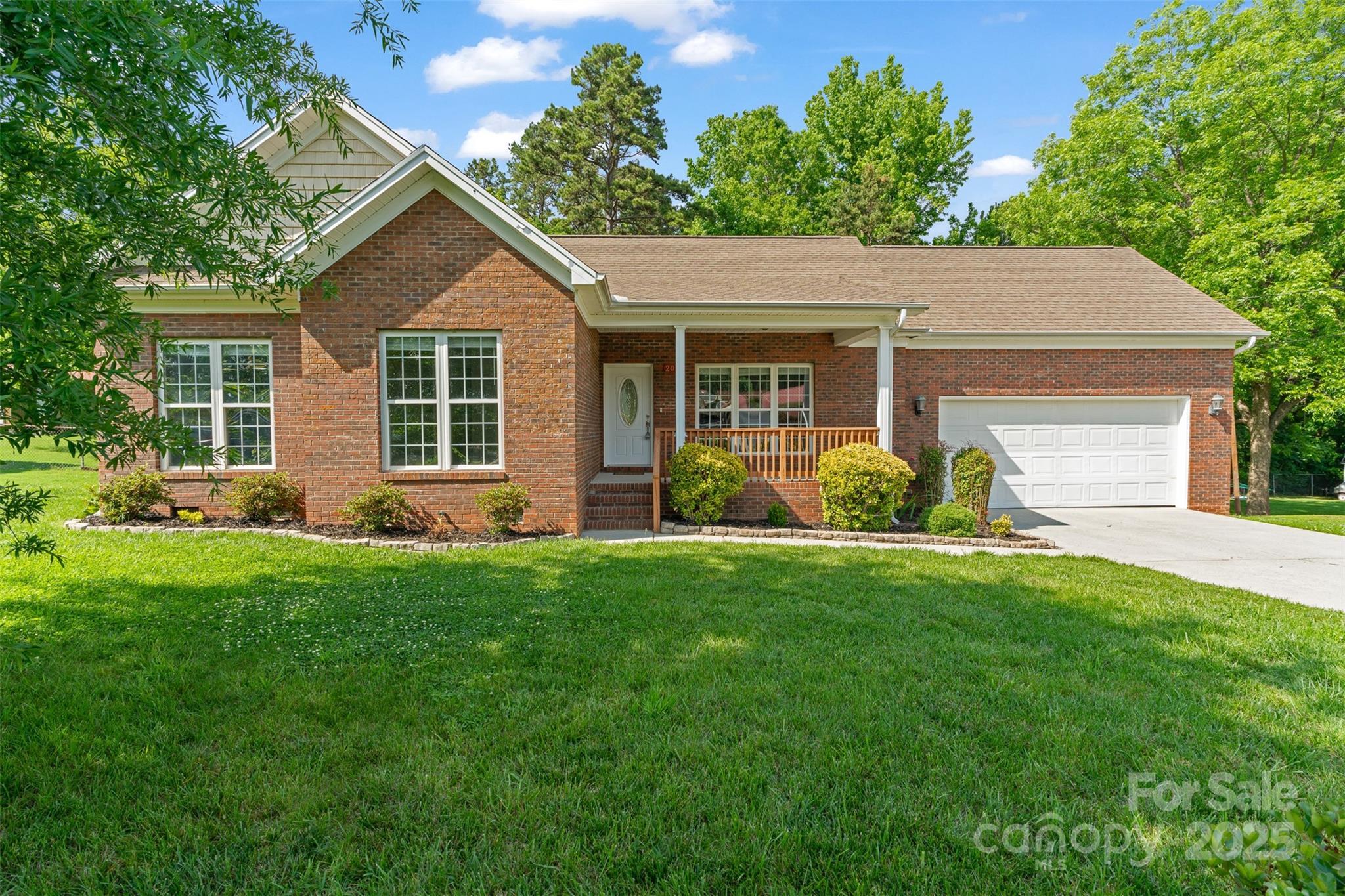 Photo one of 2016 Townview Dr Kannapolis NC 28081 | MLS 4258895