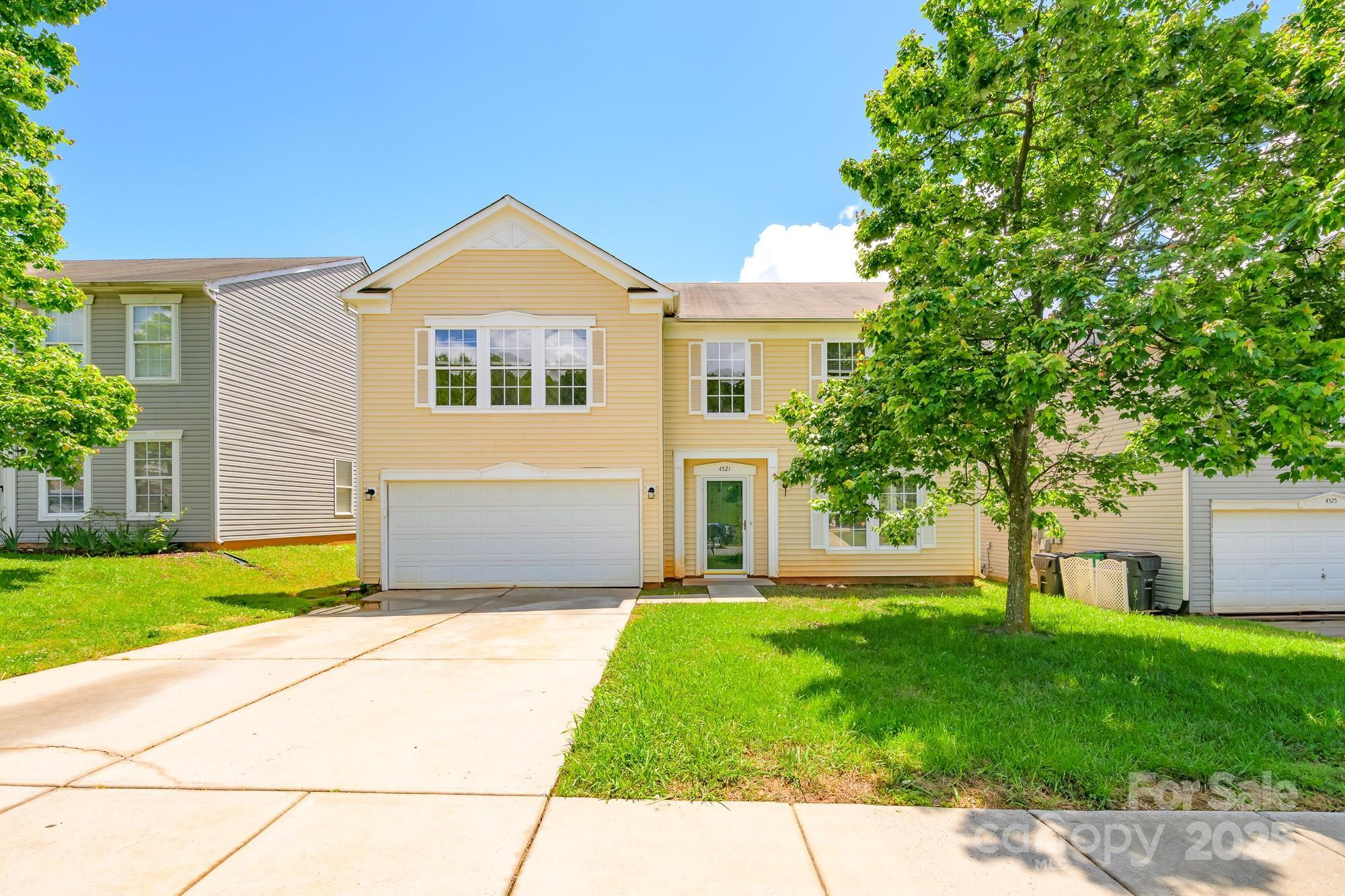 Photo one of 4521 Palustris Ct Charlotte NC 28269 | MLS 4259563