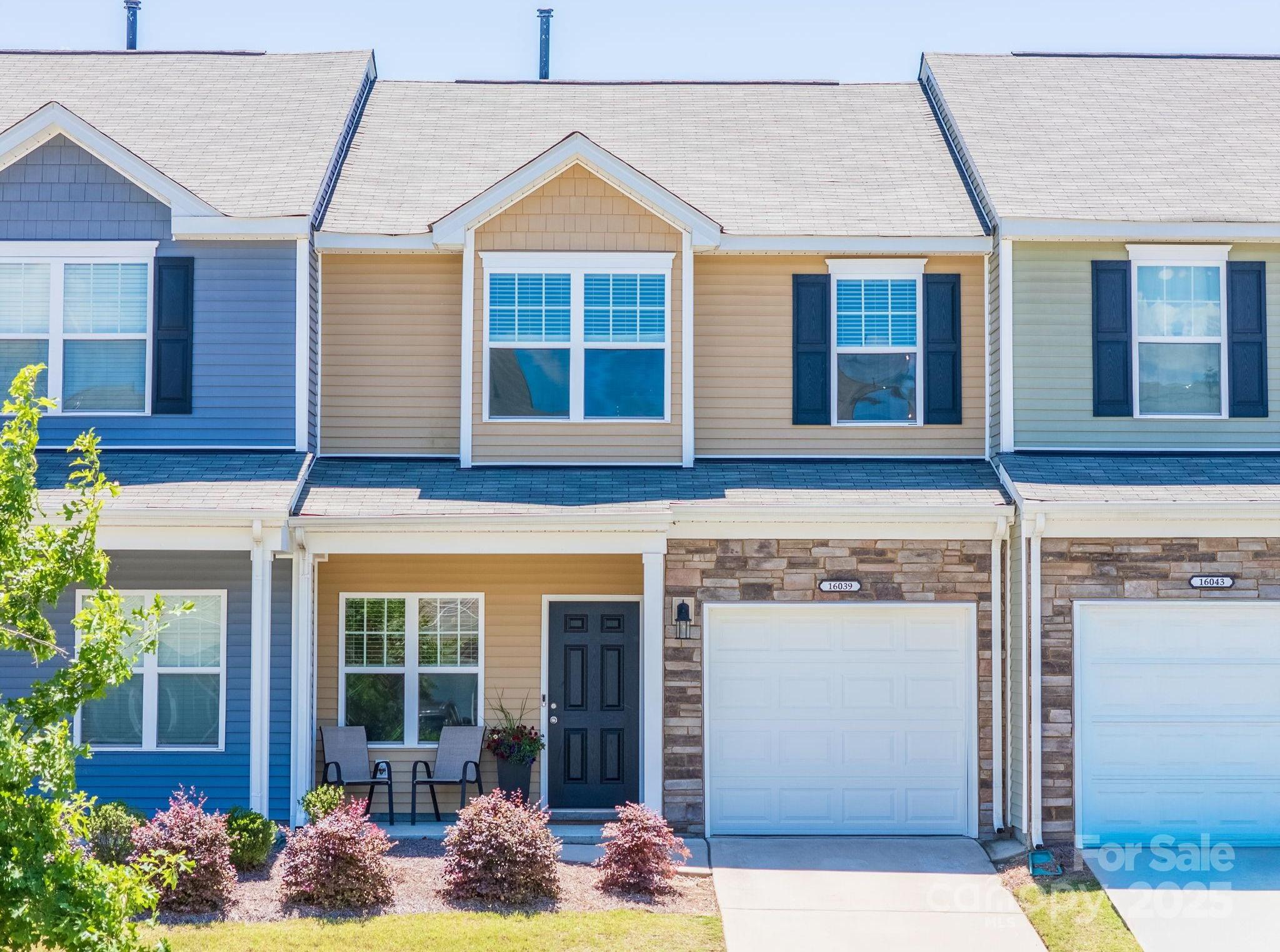 Photo one of 16039 Simril Ct Charlotte NC 28278 | MLS 4260881