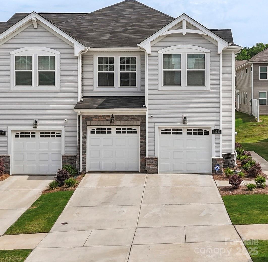 Photo one of 13327 Savaine St Charlotte NC 28278 | MLS 4261148