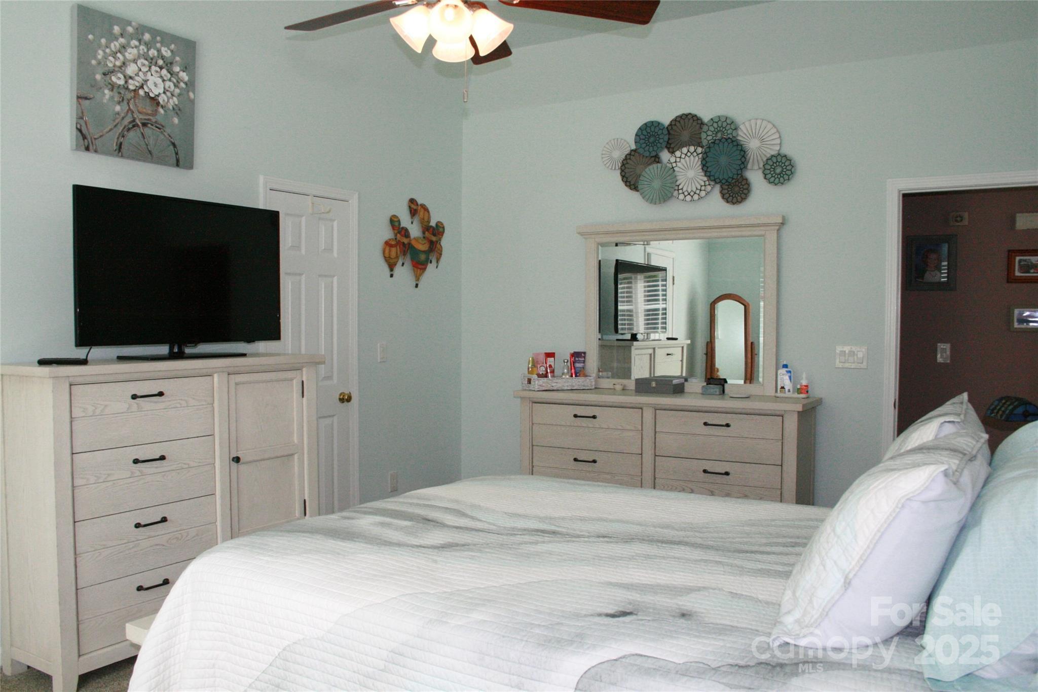 Photo #32